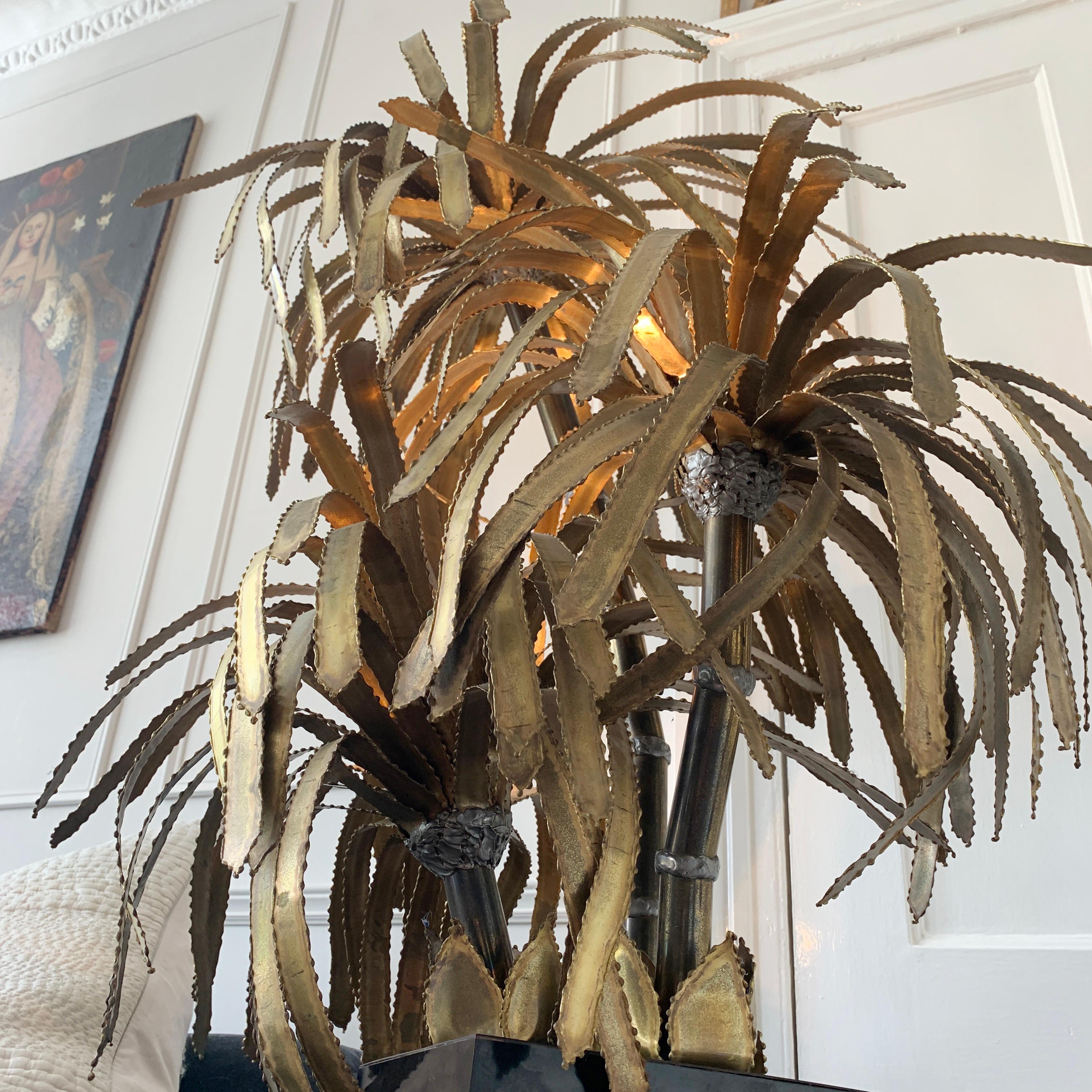 Lampe de palmier dorée Maison Jansen, 1970 en vente 1
