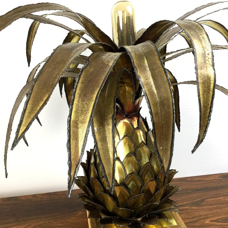 French Maison Jansen Brass Pineapple Table Lamp, 1960s For Sale