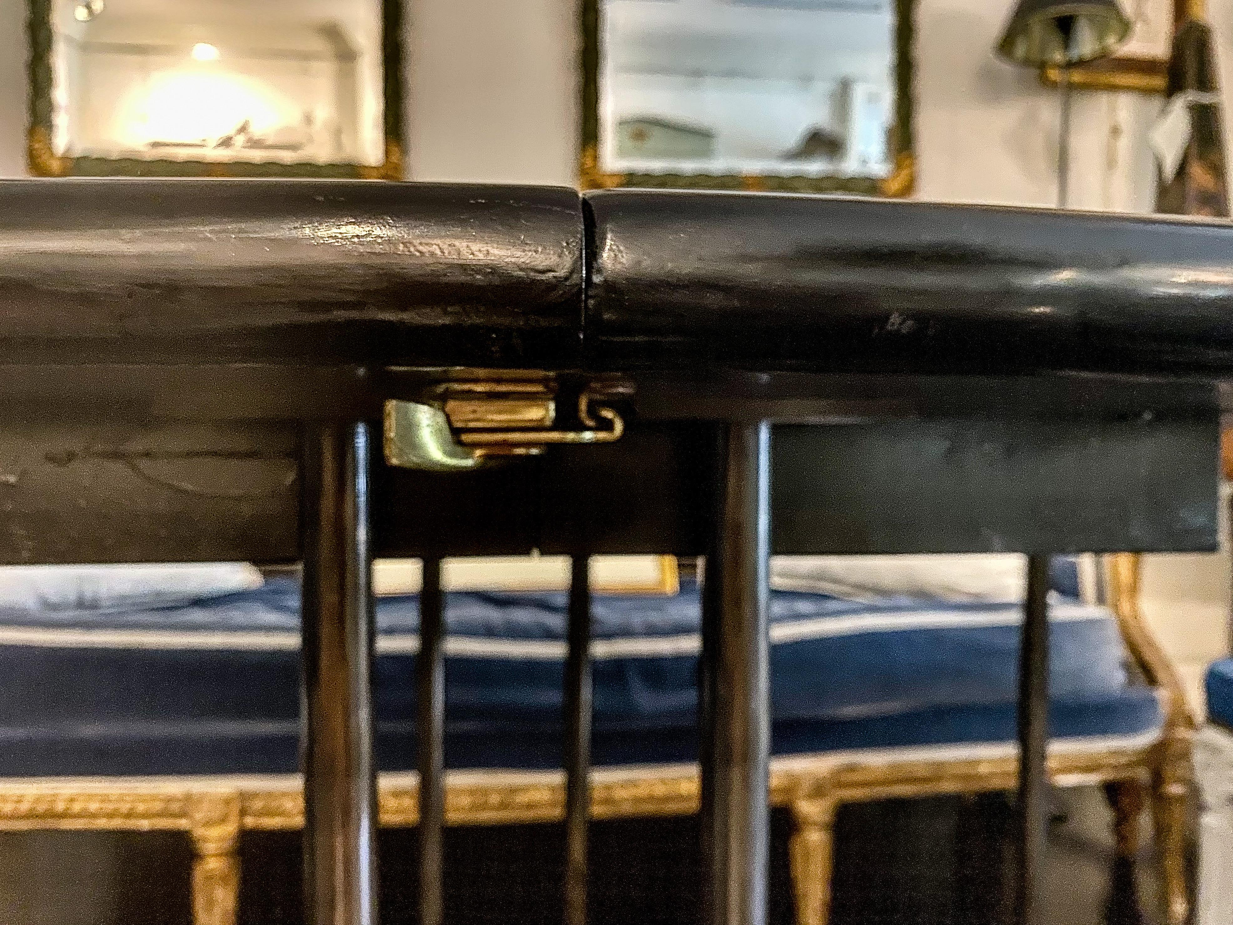 Maison Jansen Royal Schwarz Lackiert Esstisch im Angebot 7
