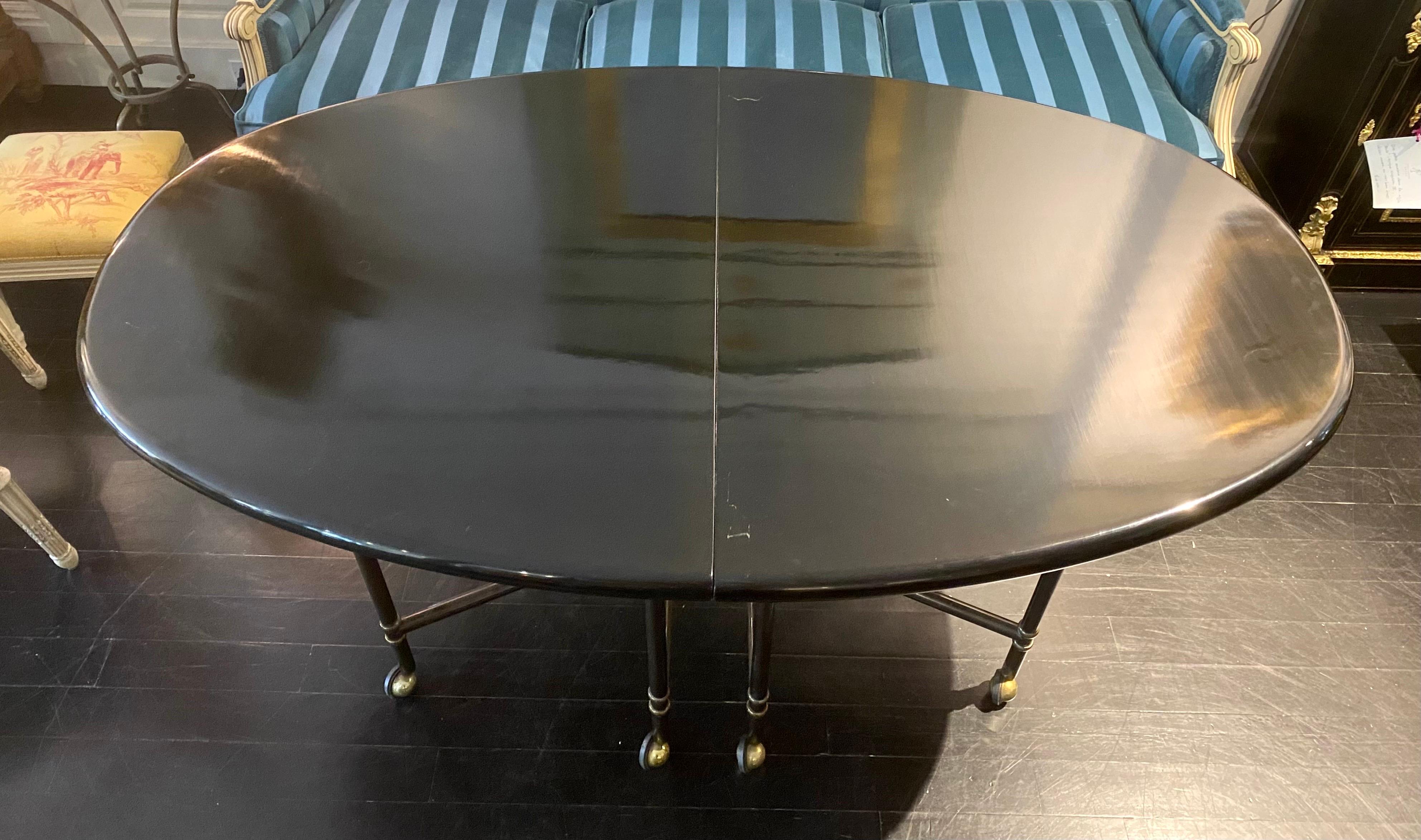 Maison Jansen Royal Schwarz Lackiert Esstisch (Moderne der Mitte des Jahrhunderts) im Angebot