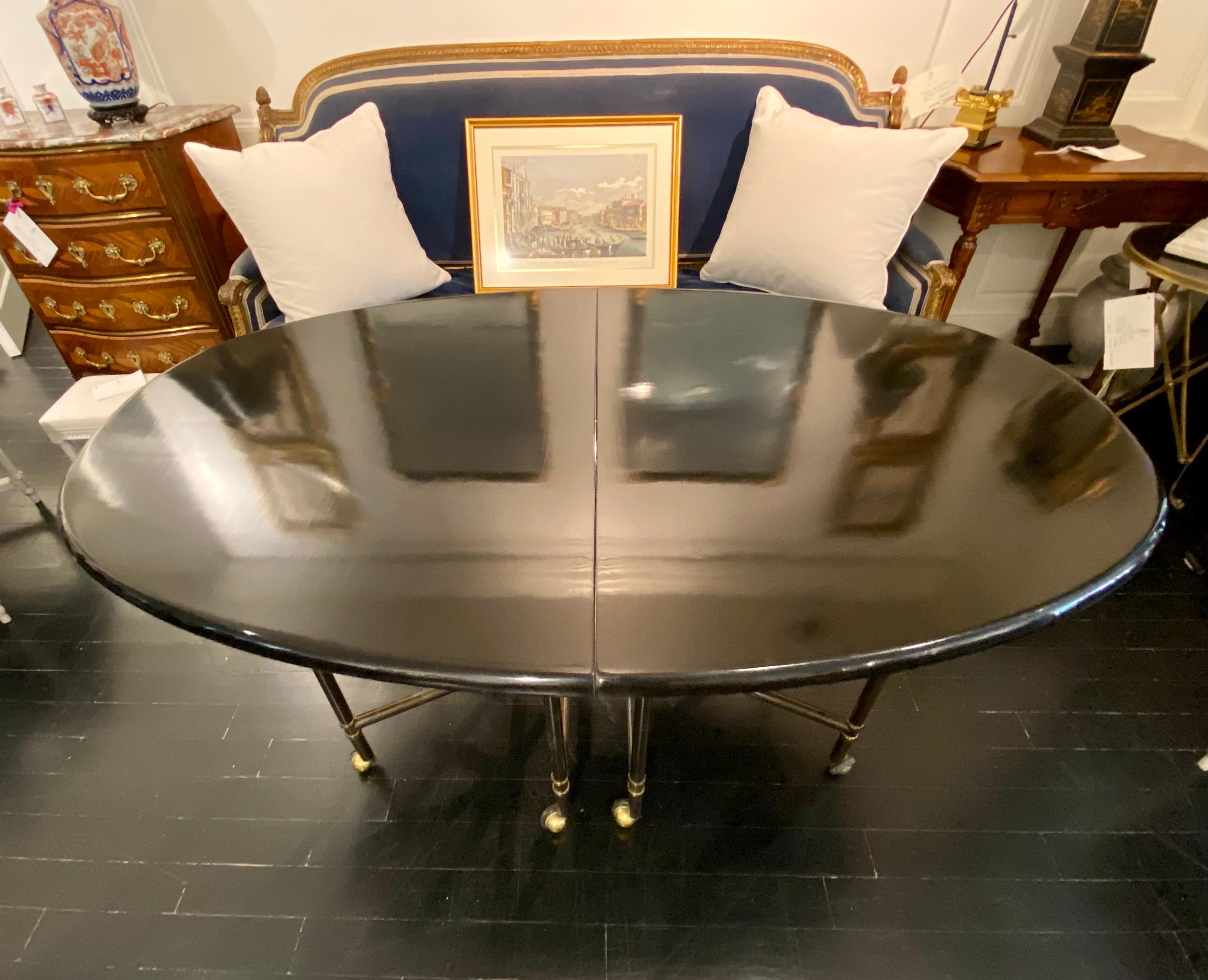 Maison Jansen Royal Schwarz Lackiert Esstisch im Zustand „Gut“ im Angebot in Montreal, Quebec