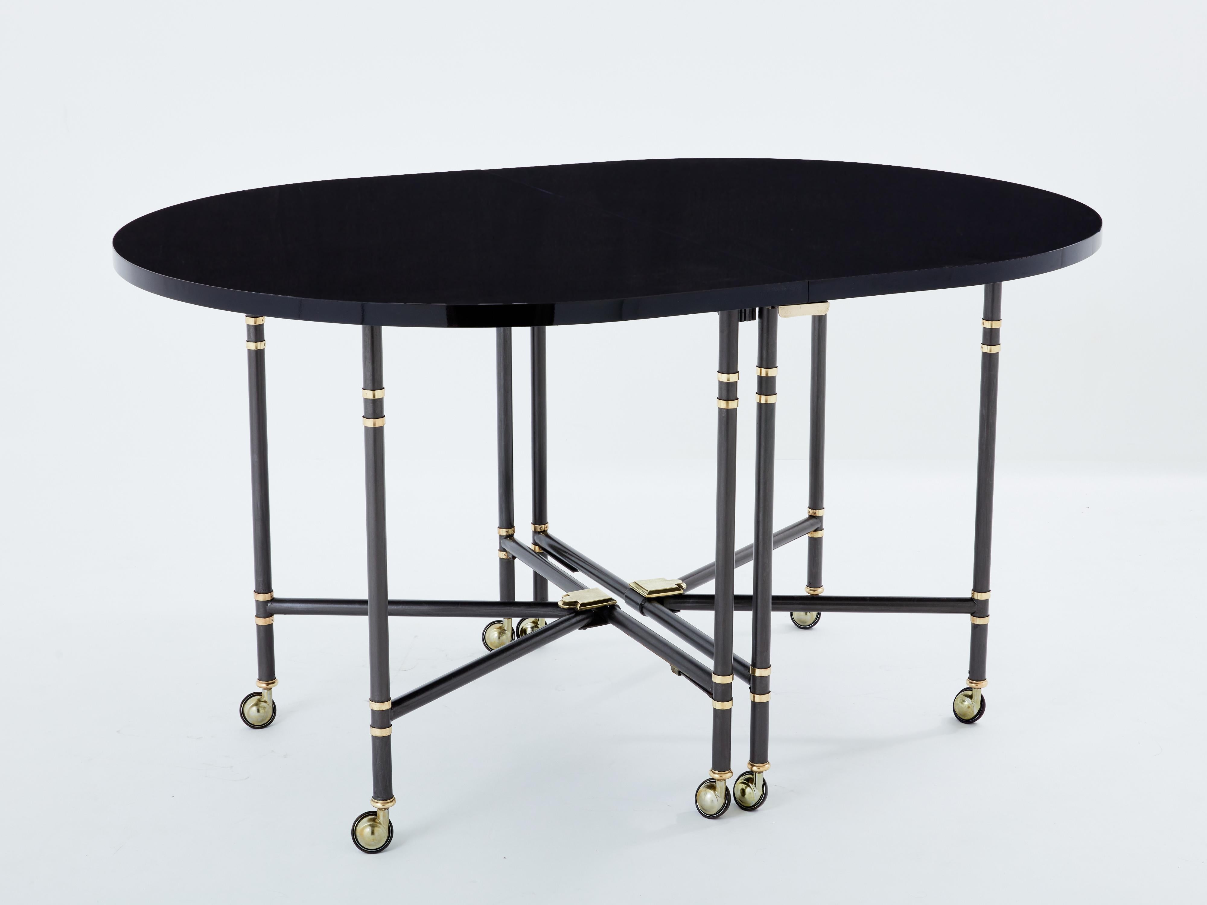 Néoclassique Maison Jansen Table de salle à manger Royal plateau laqué noir années 1960 en vente