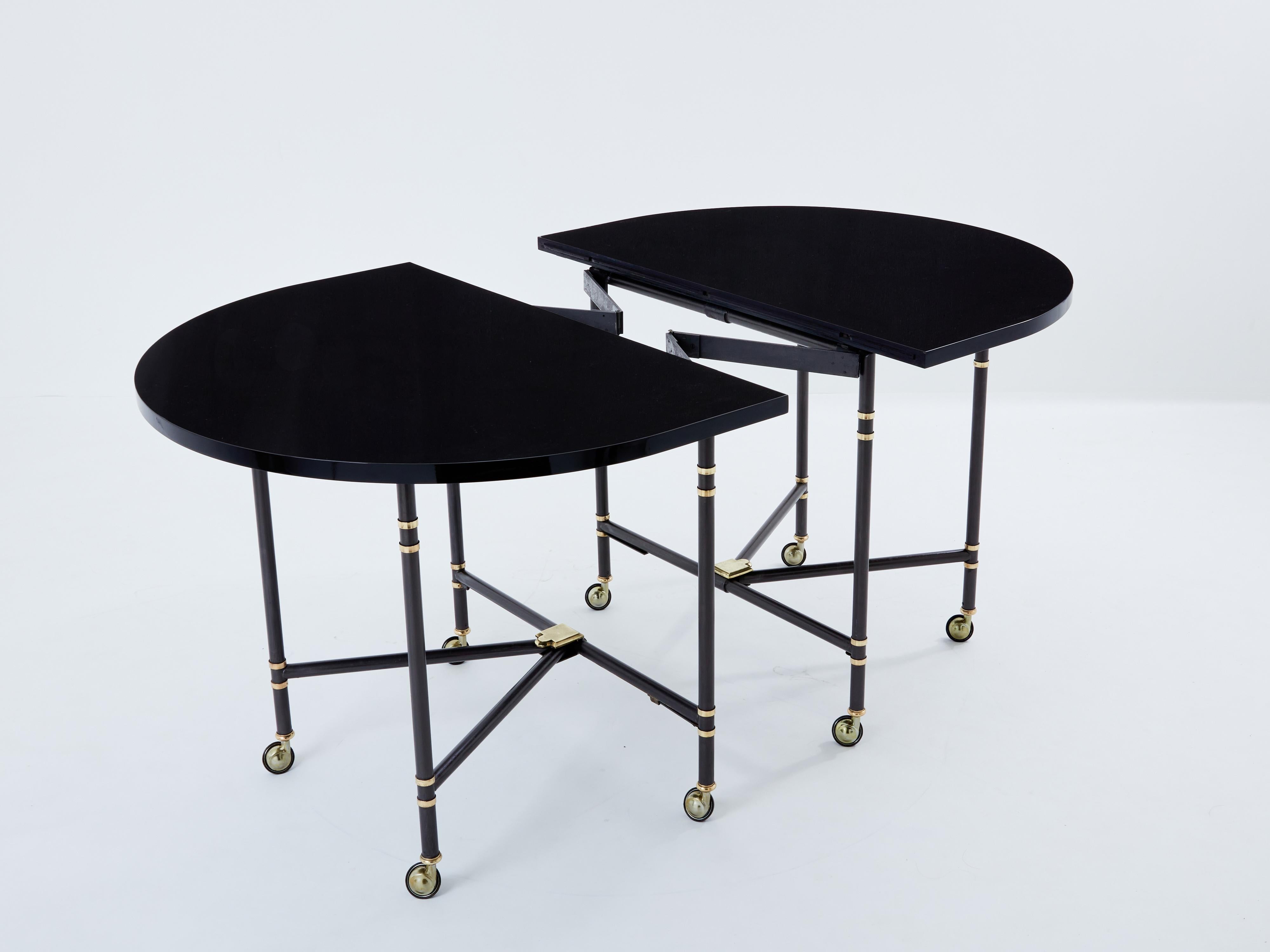 Maison Jansen Royal dining table black lacquered top 1960s In Good Condition For Sale In Paris, IDF