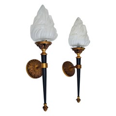 Maison Jansen - Applique in bronzo massiccio e vetro soffiato con paralume a fiamma Francia 1950, Coppia