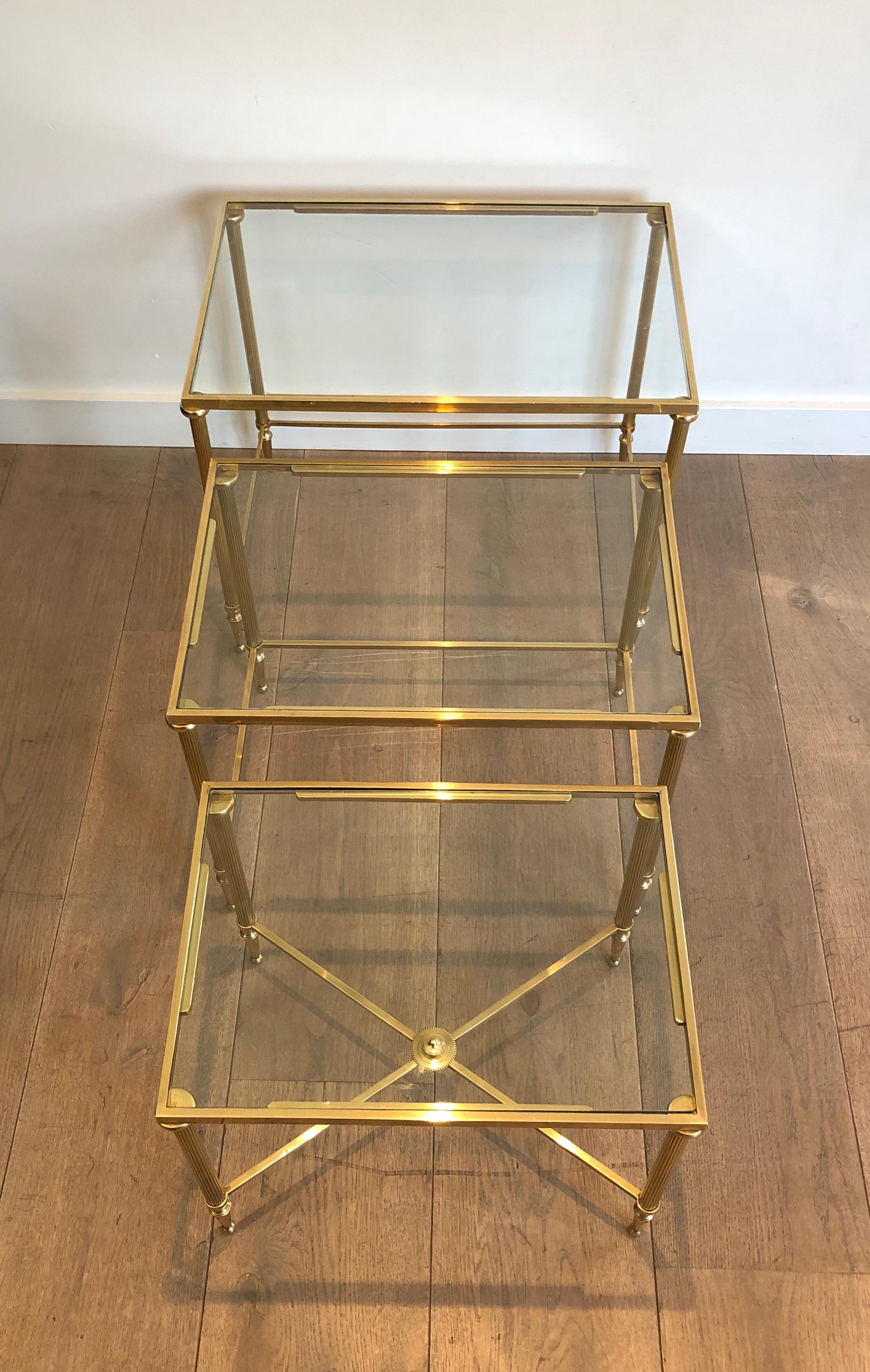 Maison Jansen, Set of 3 Brass and Glass Nesting Tables, French, Circa 1940 In Good Condition In Marcq-en-Barœul, Hauts-de-France