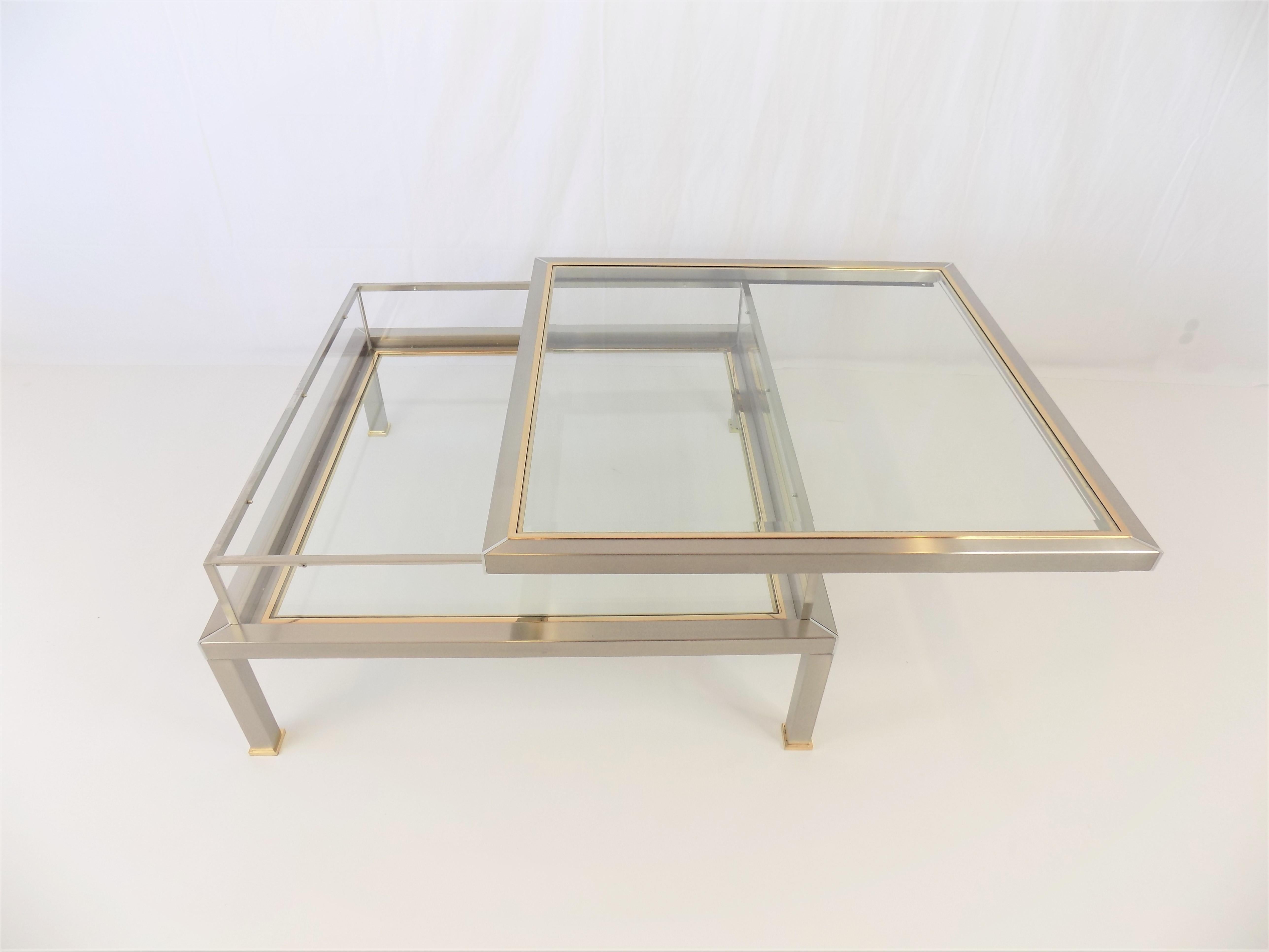 Maison Jansen Showcase Coffee Table In Good Condition For Sale In Ludwigslust, DE