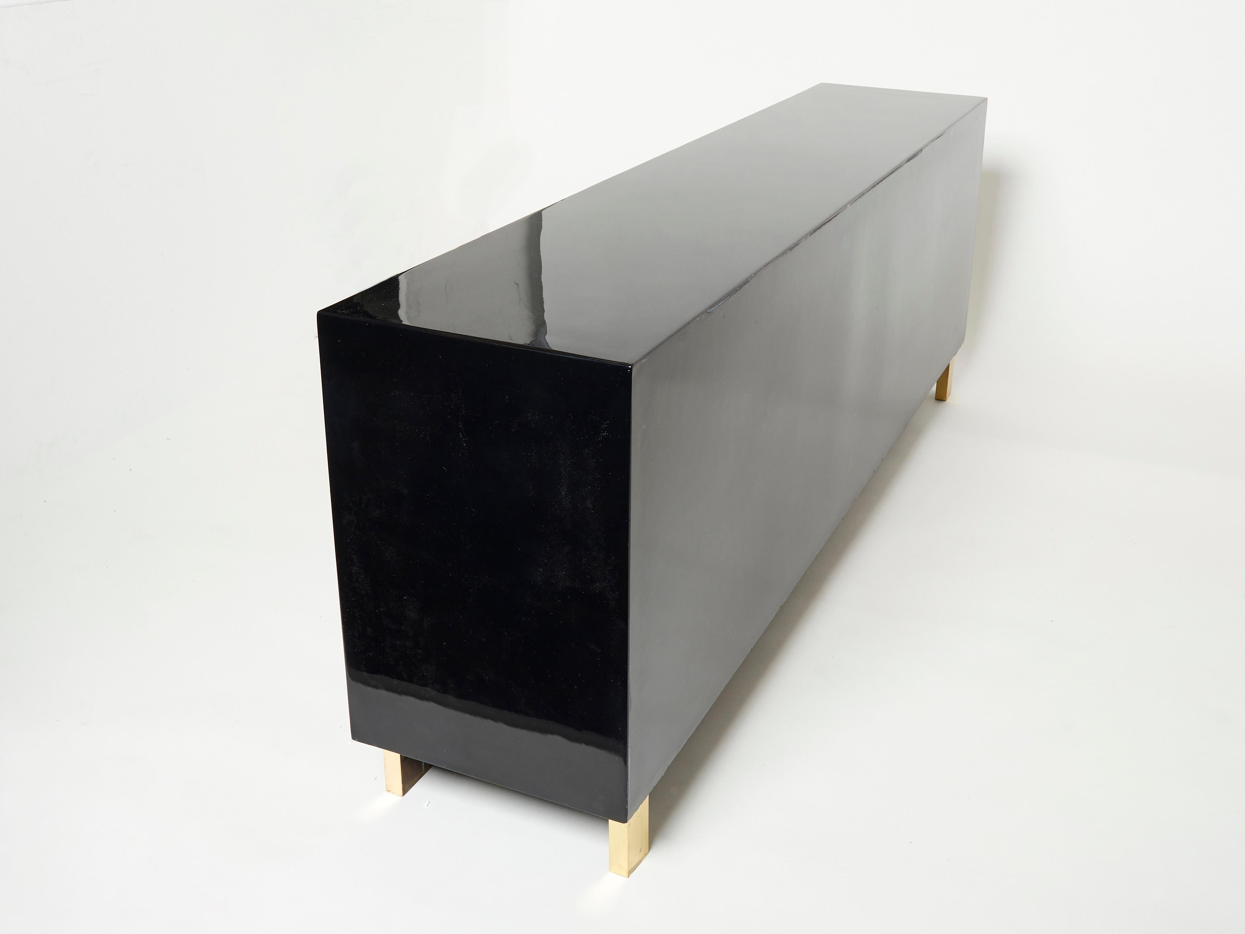Credenza in ottone laccato nero con intarsi a conchiglia anni '70 in stile Maison Jansen in vendita 7