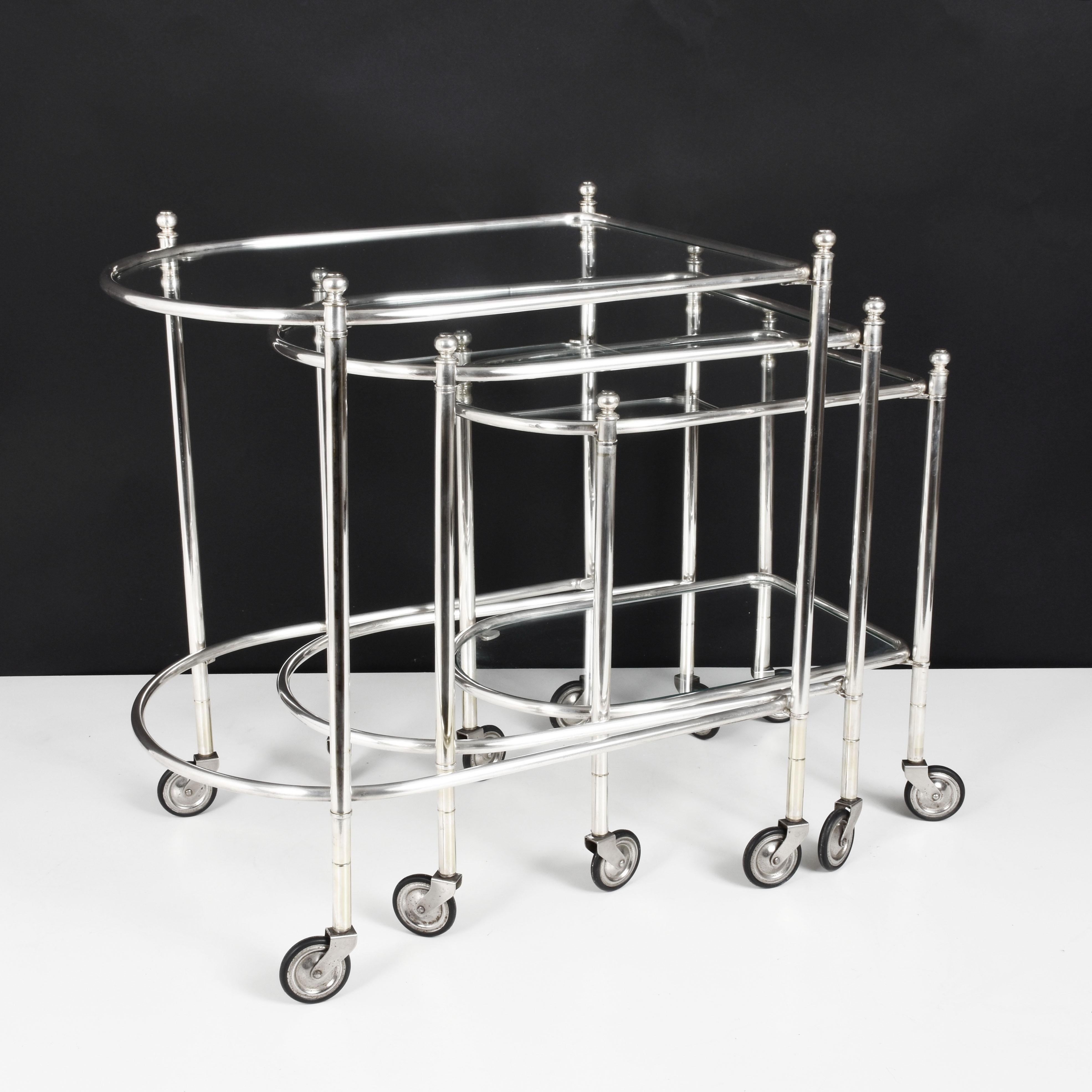 Maison Jansen Silver Plated Brass, Rolling Nesting Tables with Wheels, France In Good Condition For Sale In Roma, IT