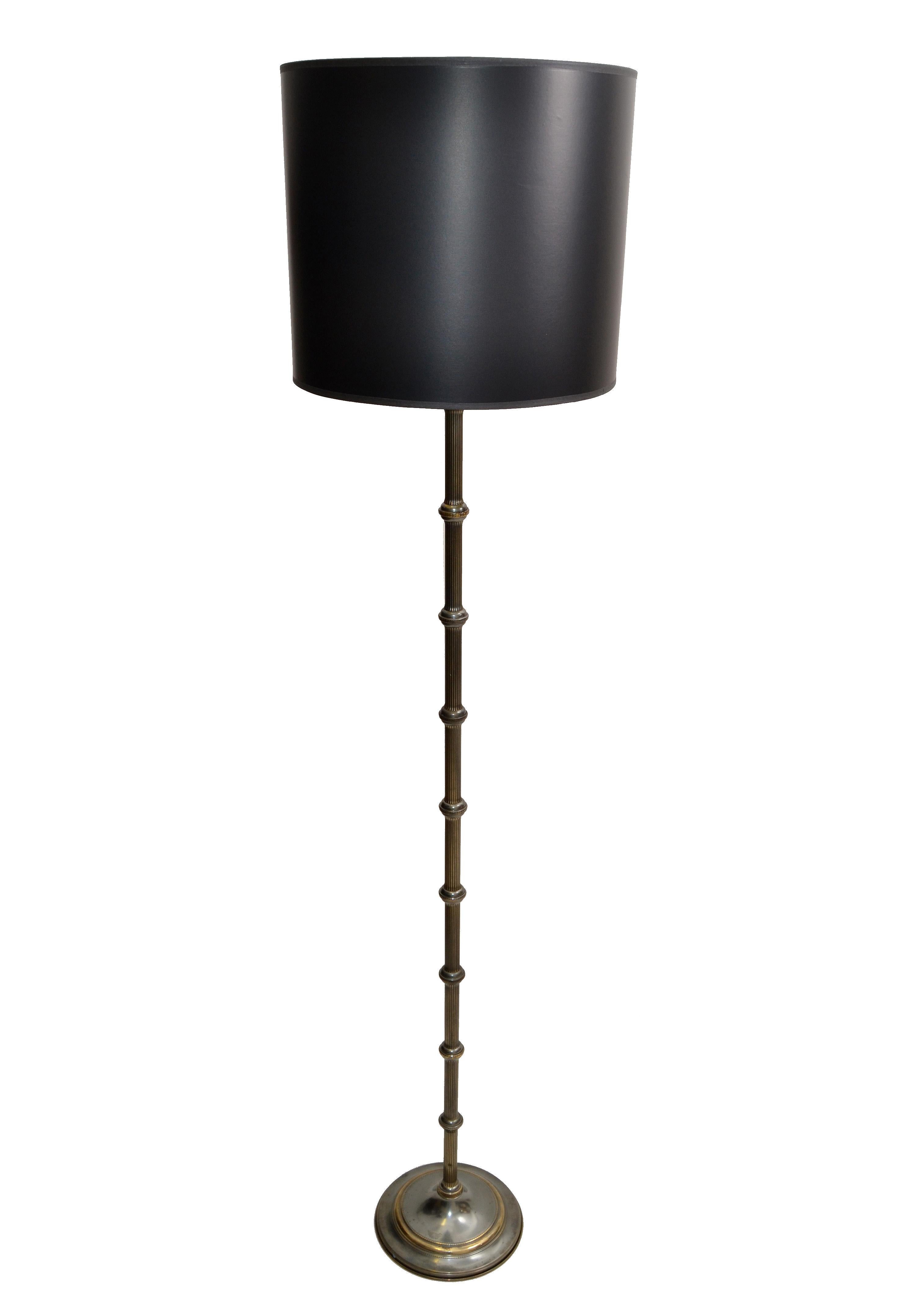 Maison Jansen Versilberte Bronze- und Messing-Stehlampe Mid-Century Modern, Frankreich 1950 (Moderne der Mitte des Jahrhunderts) im Angebot