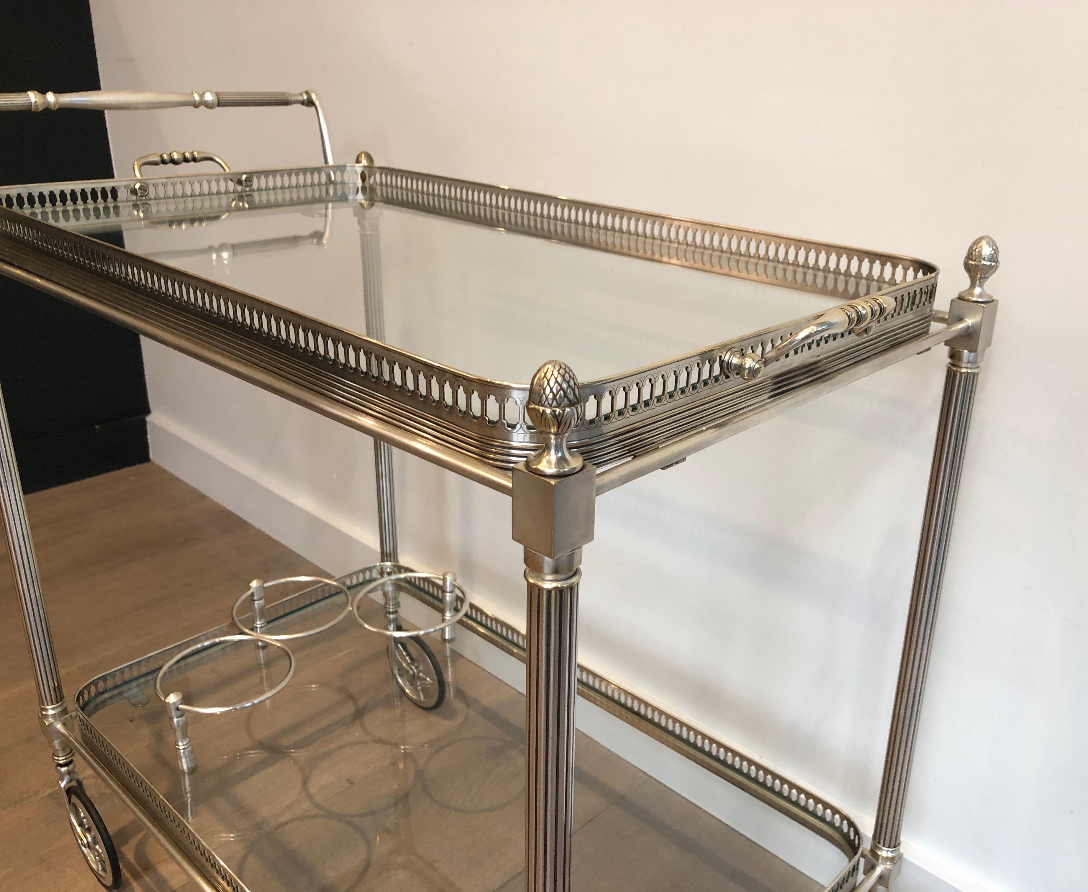 Maison Jansen Silvered on Brass Drinks Trolley with Removable Tray In Good Condition In Marcq-en-Barœul, Hauts-de-France