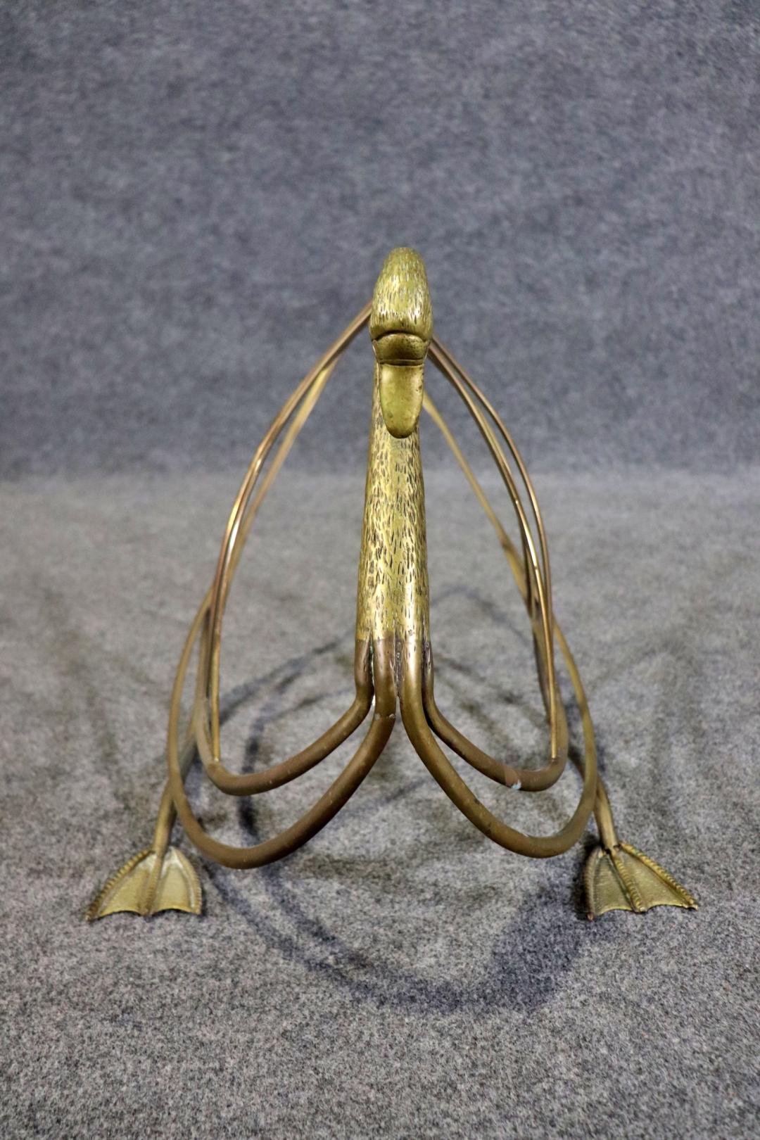 Maison Jansen Skeletal Brass Swan Frame Magazine Rack Centerbury In Good Condition For Sale In Swedesboro, NJ