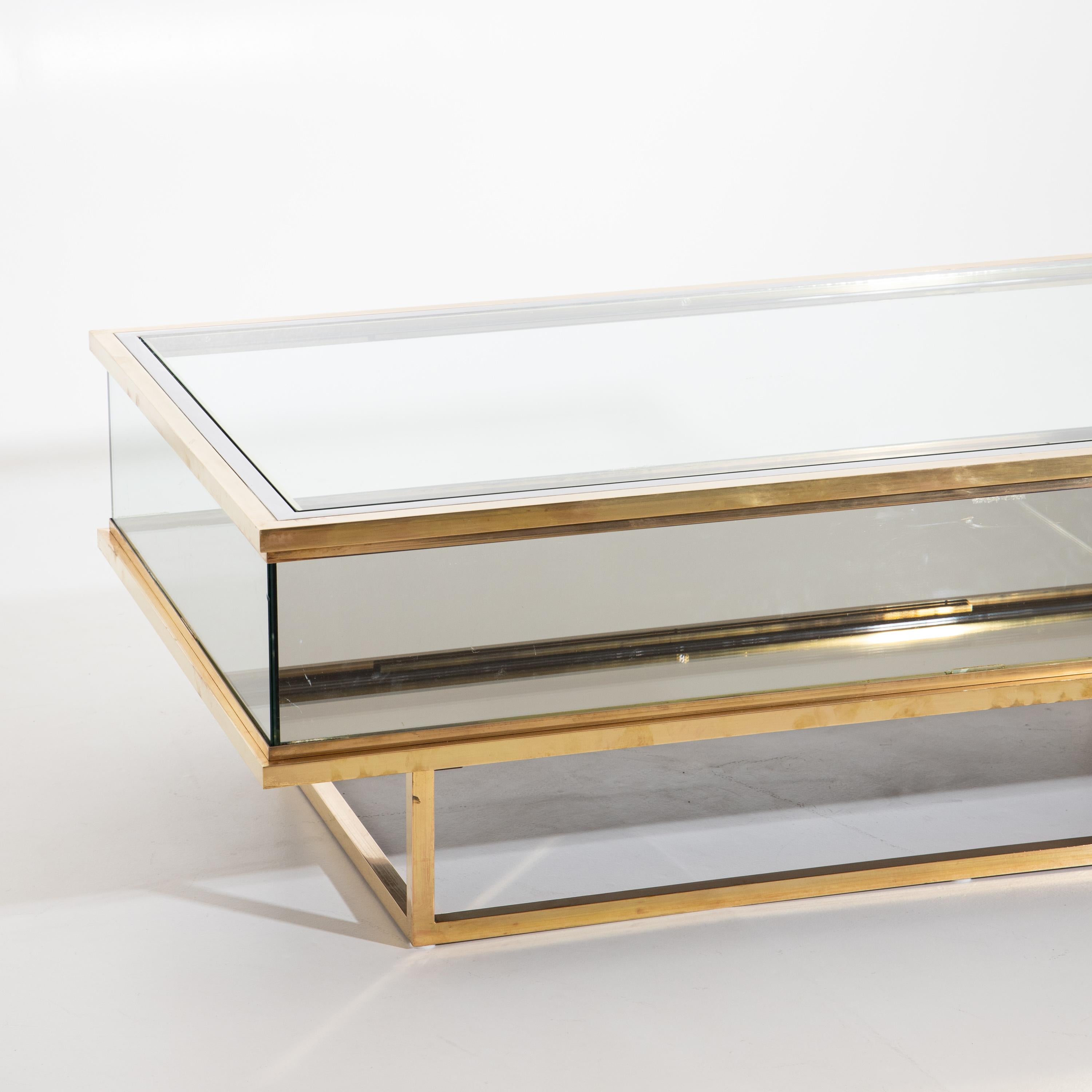 Mid-Century Modern Maison Jansen, Sliding Coffee Table, Brass and Glass, France, 1970s