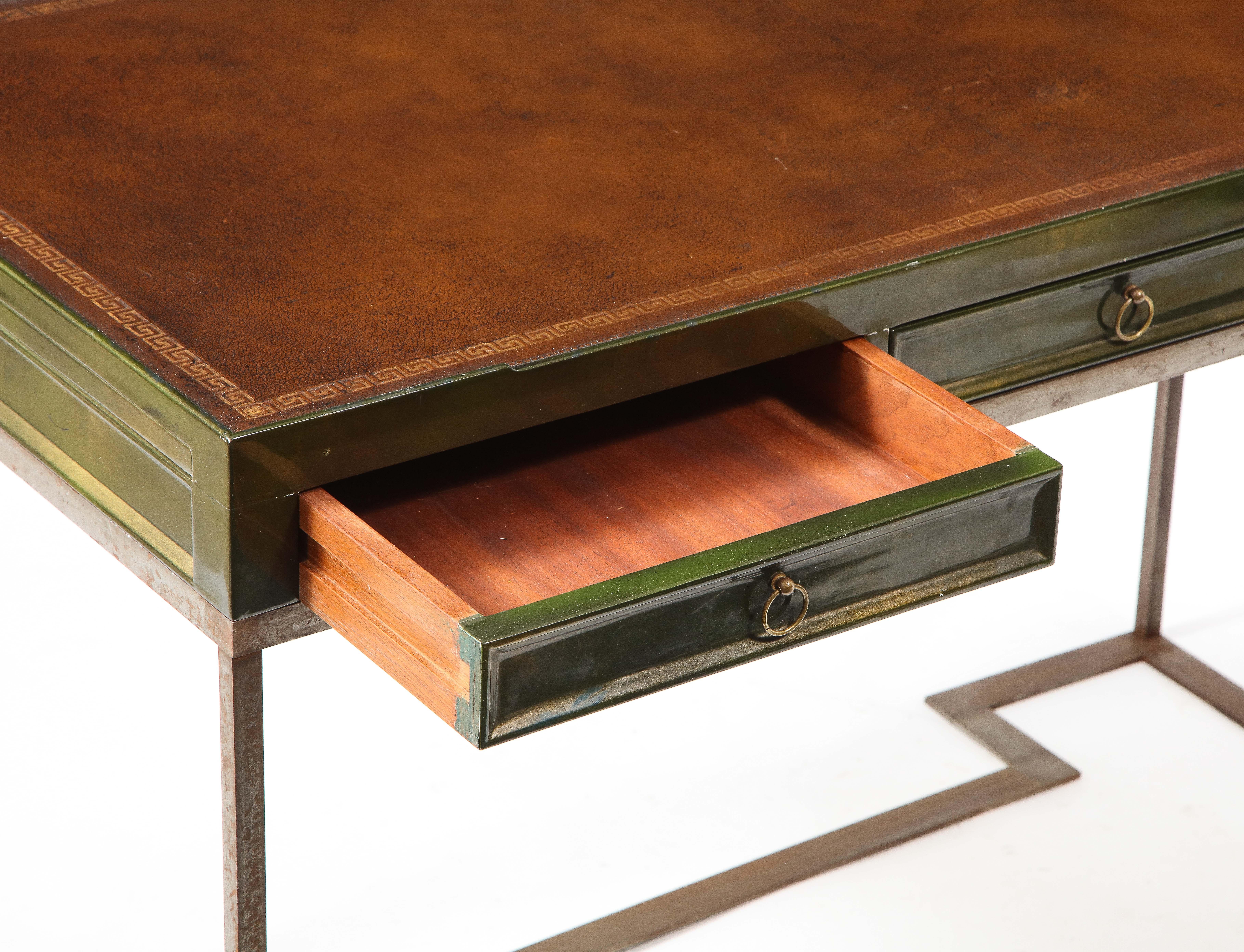 Moderner neoklassizistischer Schreibtisch aus Stahl und Lack von Maison Jansen, Frankreich 1960er Jahre im Angebot 4