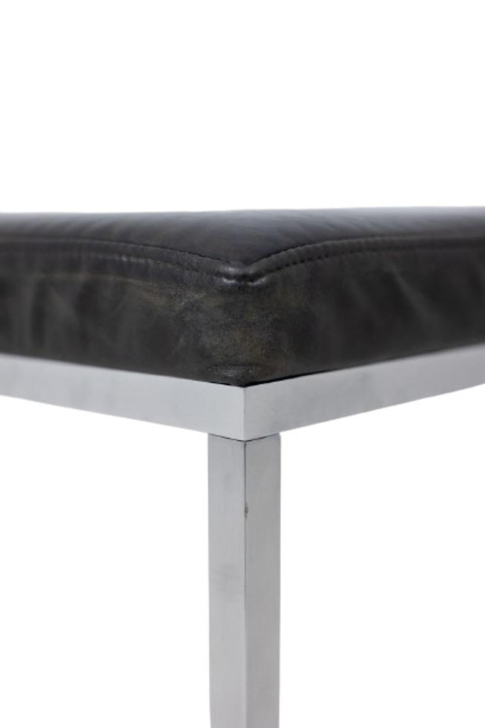 French Maison Jansen. Stool in brushed aluminum and black leather. 1970s. For Sale