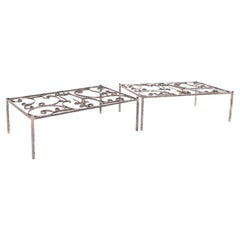 Paire de tables basses anciennes en fer et verre