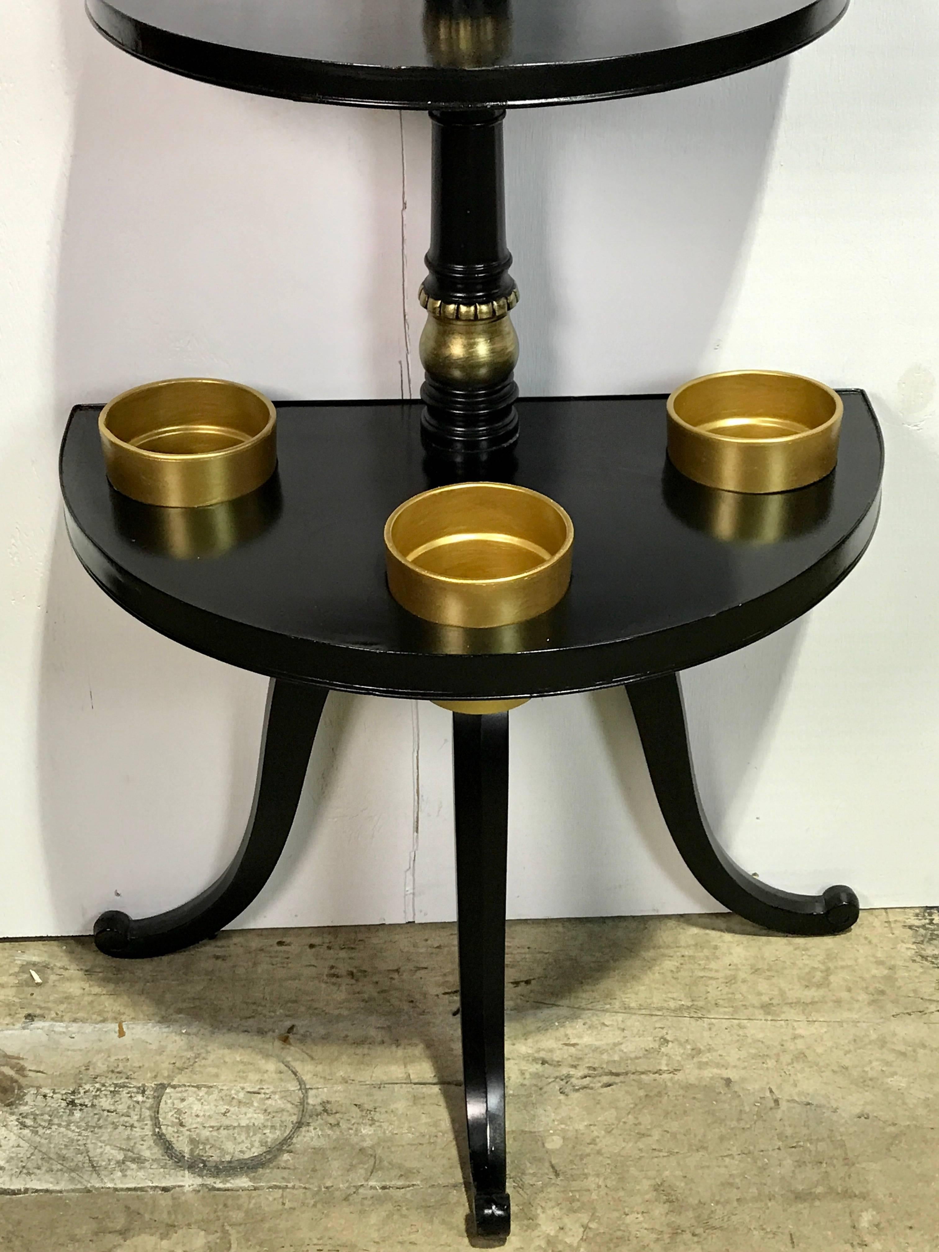 Maison Jansen Style Black Lacquerd and Gilt Plant Stand In Good Condition In West Palm Beach, FL