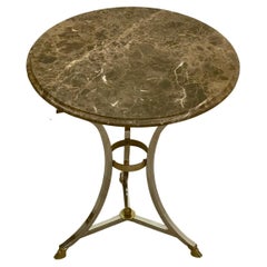 Guéridon rond en laiton chromé et marbre de style Maison Jansen