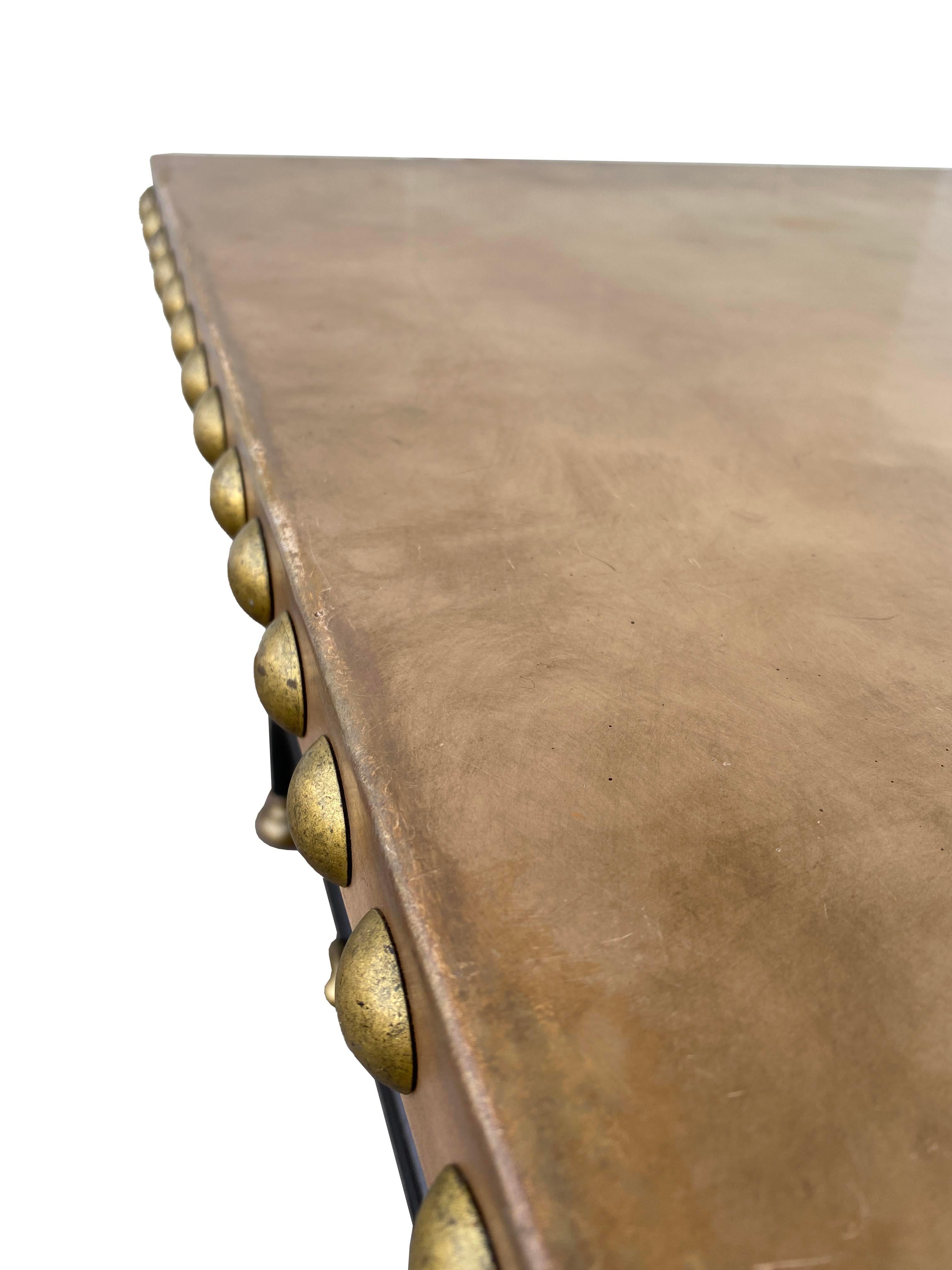 Laiton Table de cocktail de style Maison Jansen en vente