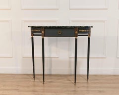 Tavolo consolle in stile Maison Jansen in ferro verniciato e bronzo dorato con marmo