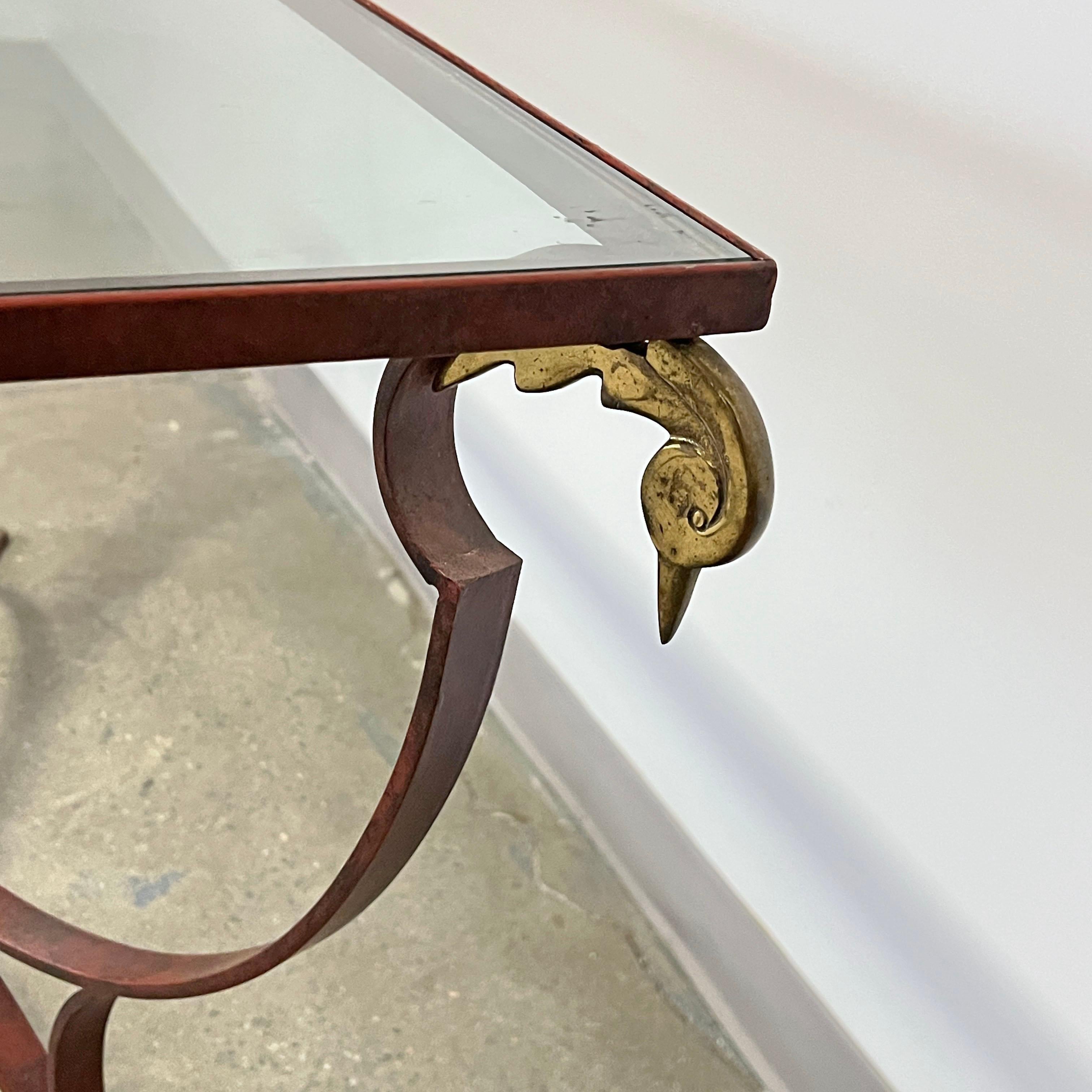 Bronze Table de salle à manger de style Maison Jansen avec épis de faîtage en bronze en forme de cygne Circa 1940s en vente