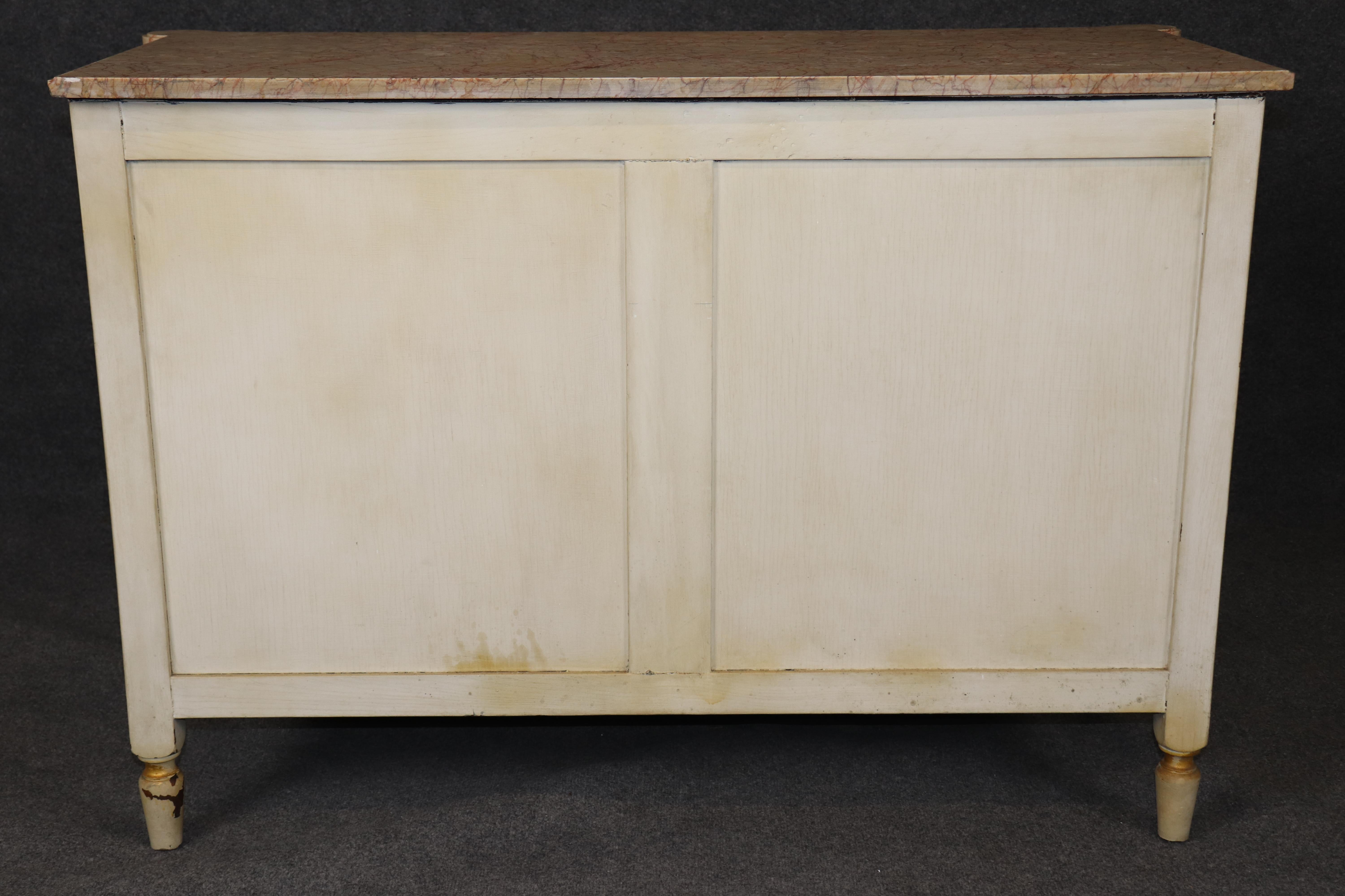 Francese Maison Jansen Stile Diretto  Mobiletto a due ante con piano in marmo Commode Buffet in vendita