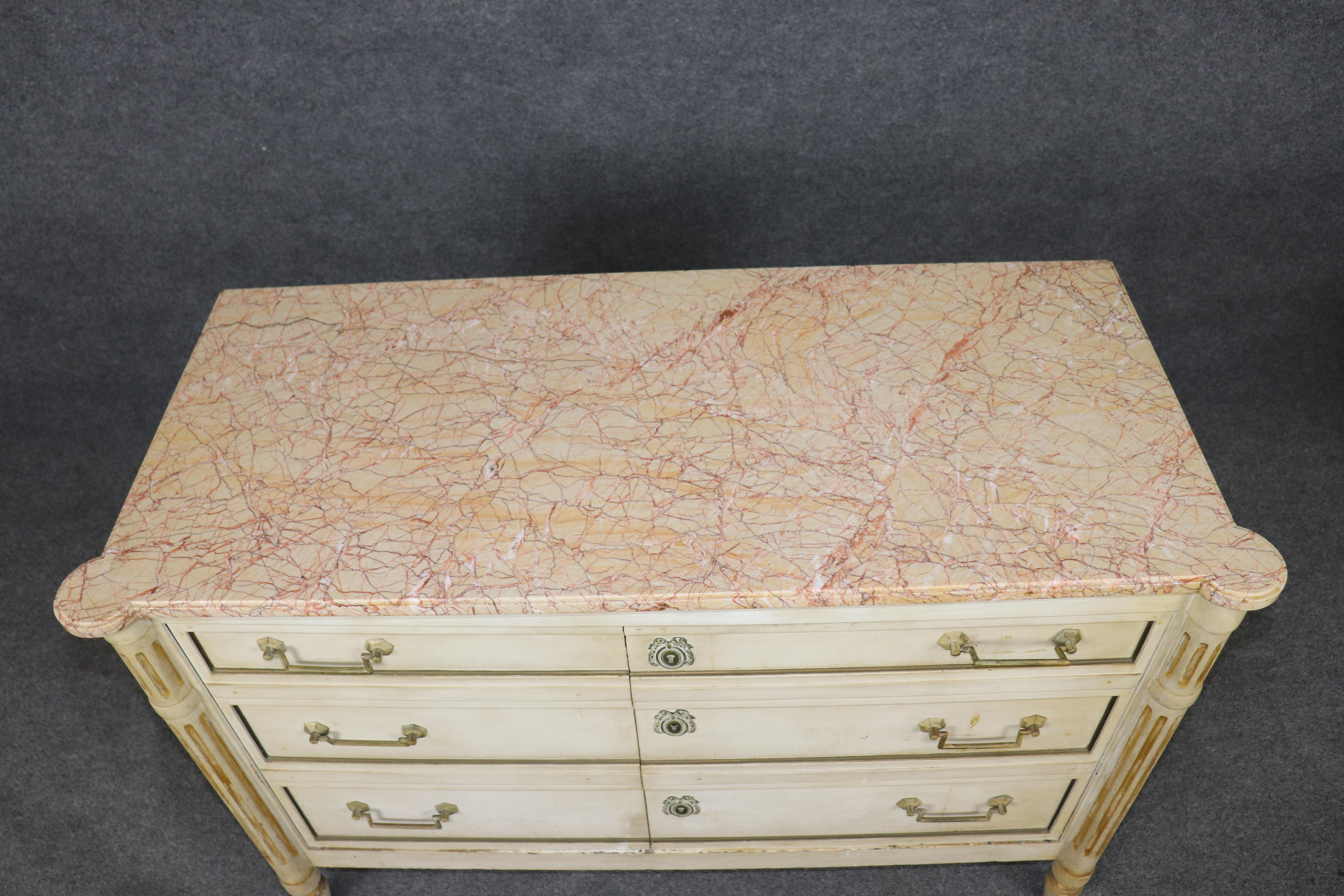 Marmo Breccia Maison Jansen Stile Diretto  Mobiletto a due ante con piano in marmo Commode Buffet in vendita