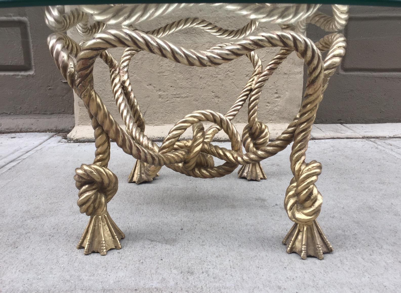 Français Table basse en corde en bronze de style français Maison Jansen en vente