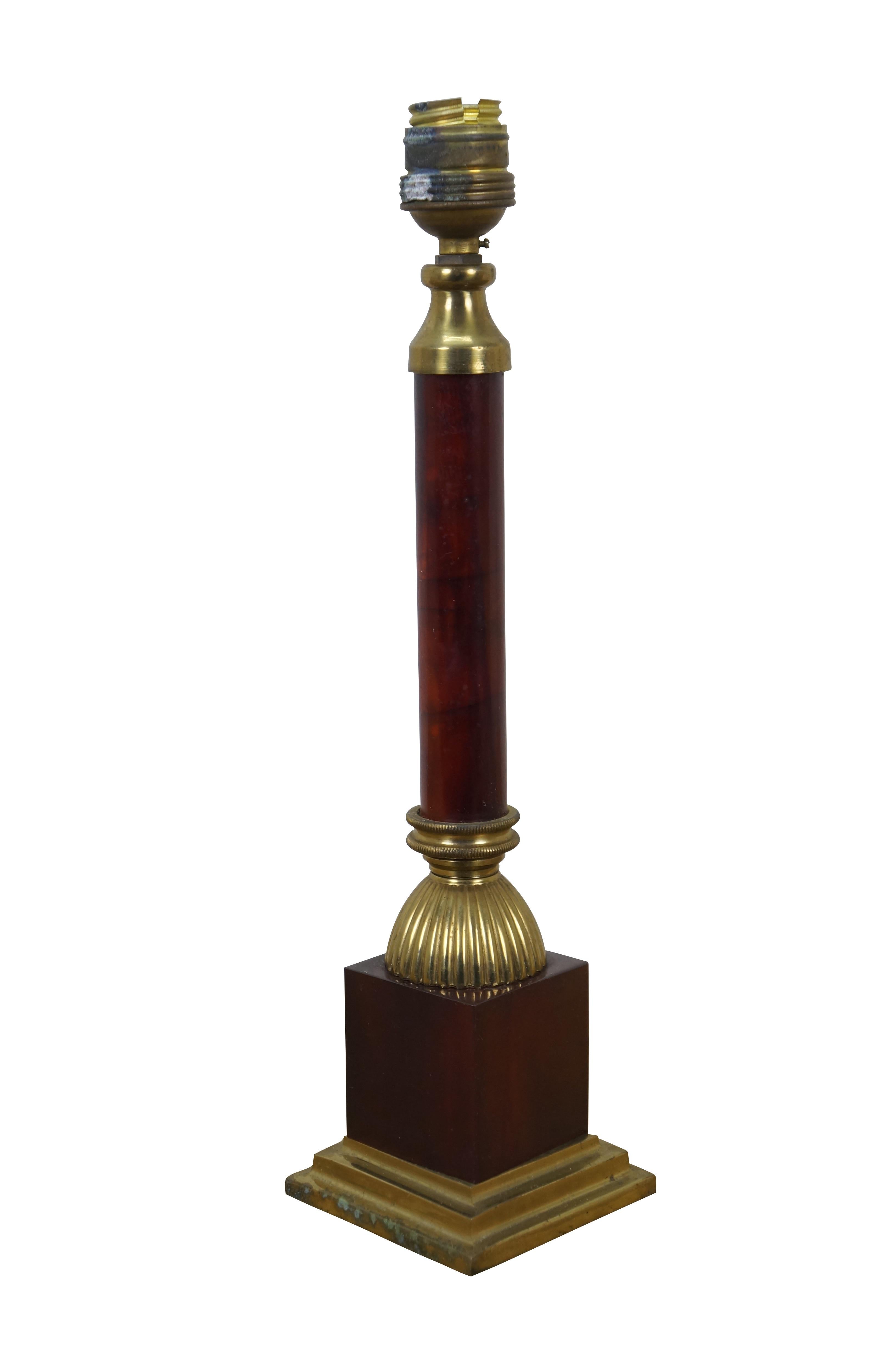 Lámpara de columna corintia de latón dorado y baquelita estilo Maison Jansen 14 en Bastante bueno estado para la venta en Dayton, OH