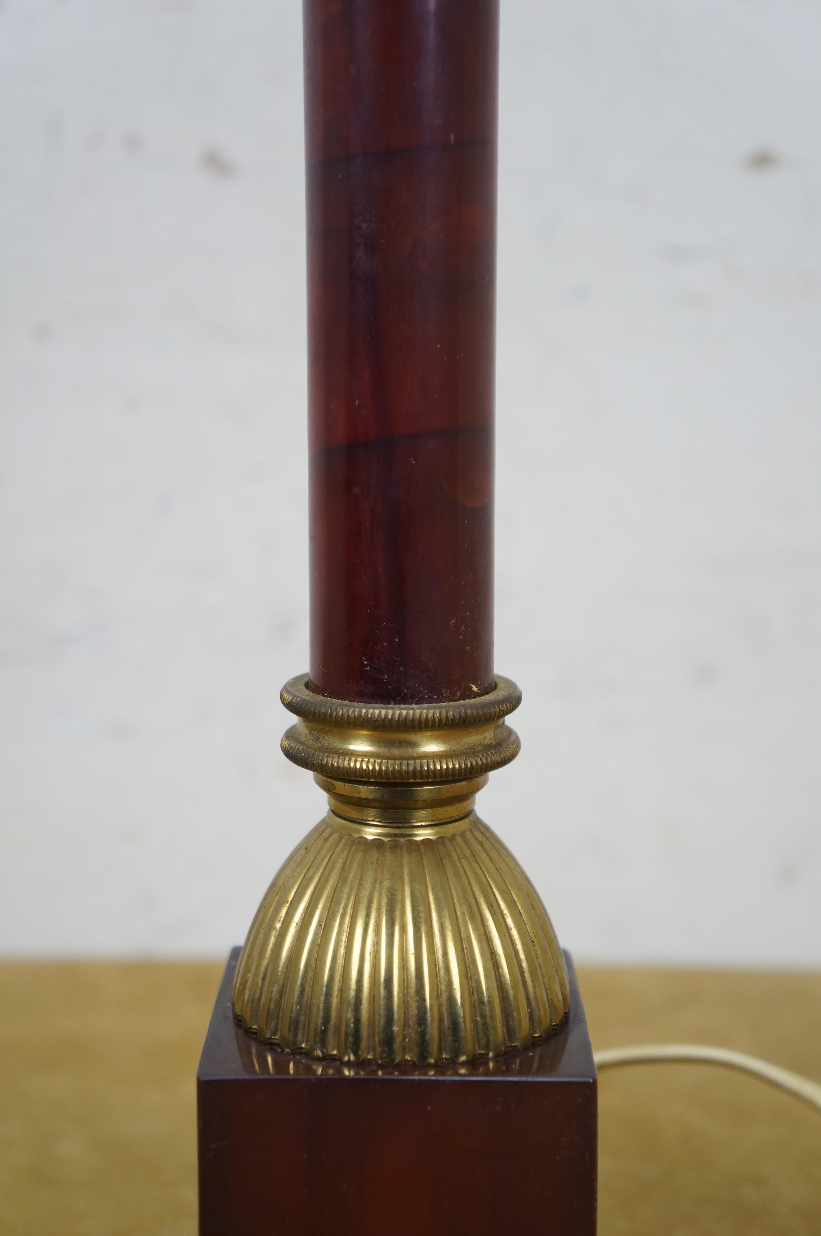 Lámpara de columna corintia de latón dorado y baquelita estilo Maison Jansen 14 en venta 1