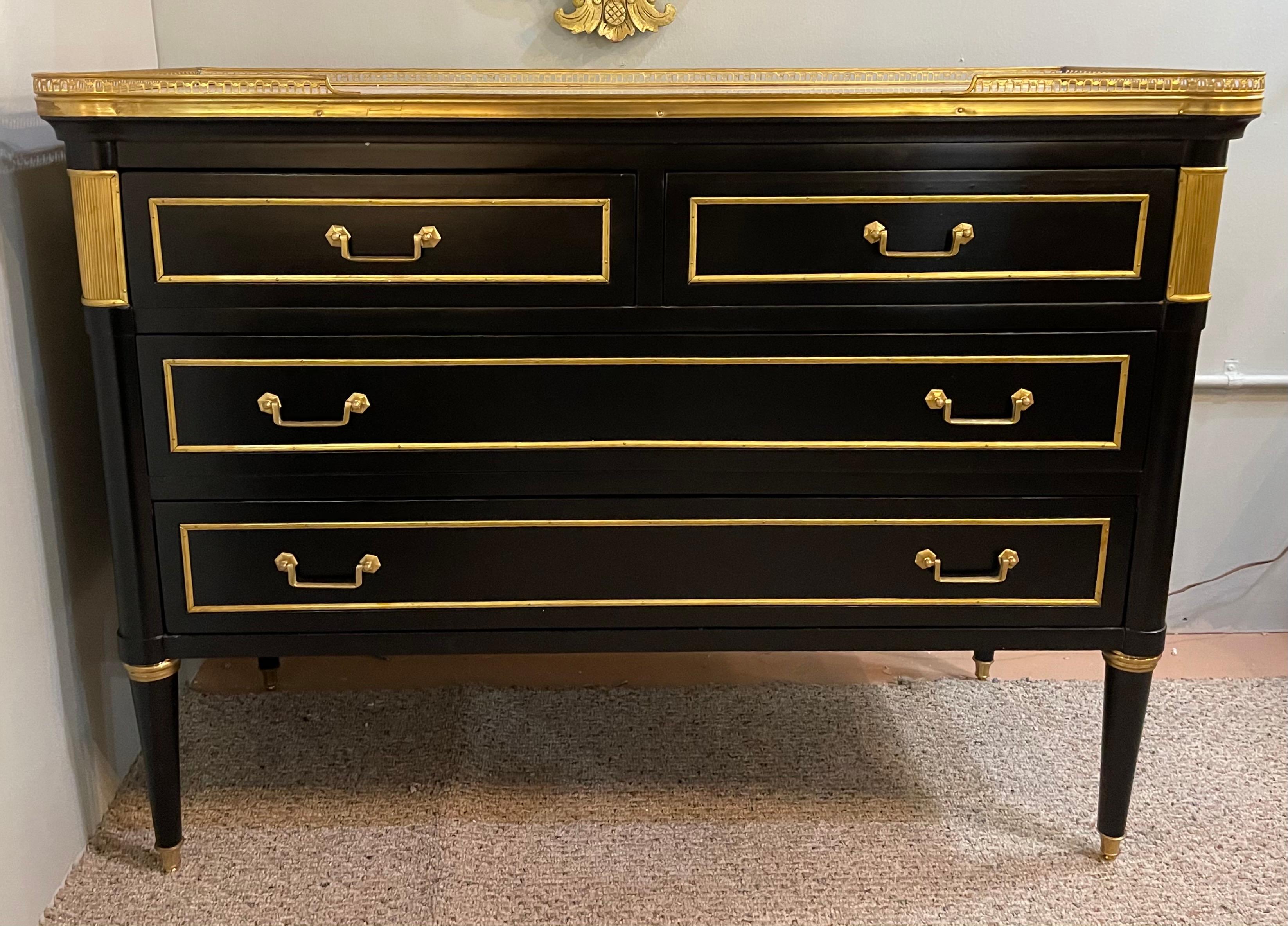 Maison Jansen Style Hollywood Regency Commodes or Chests / Nightstands a Pair In Good Condition In Stamford, CT