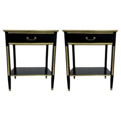 Maison Jansen Style, Hollywood Regency, Tables de nuit, Wood Wood peint en noir, laiton