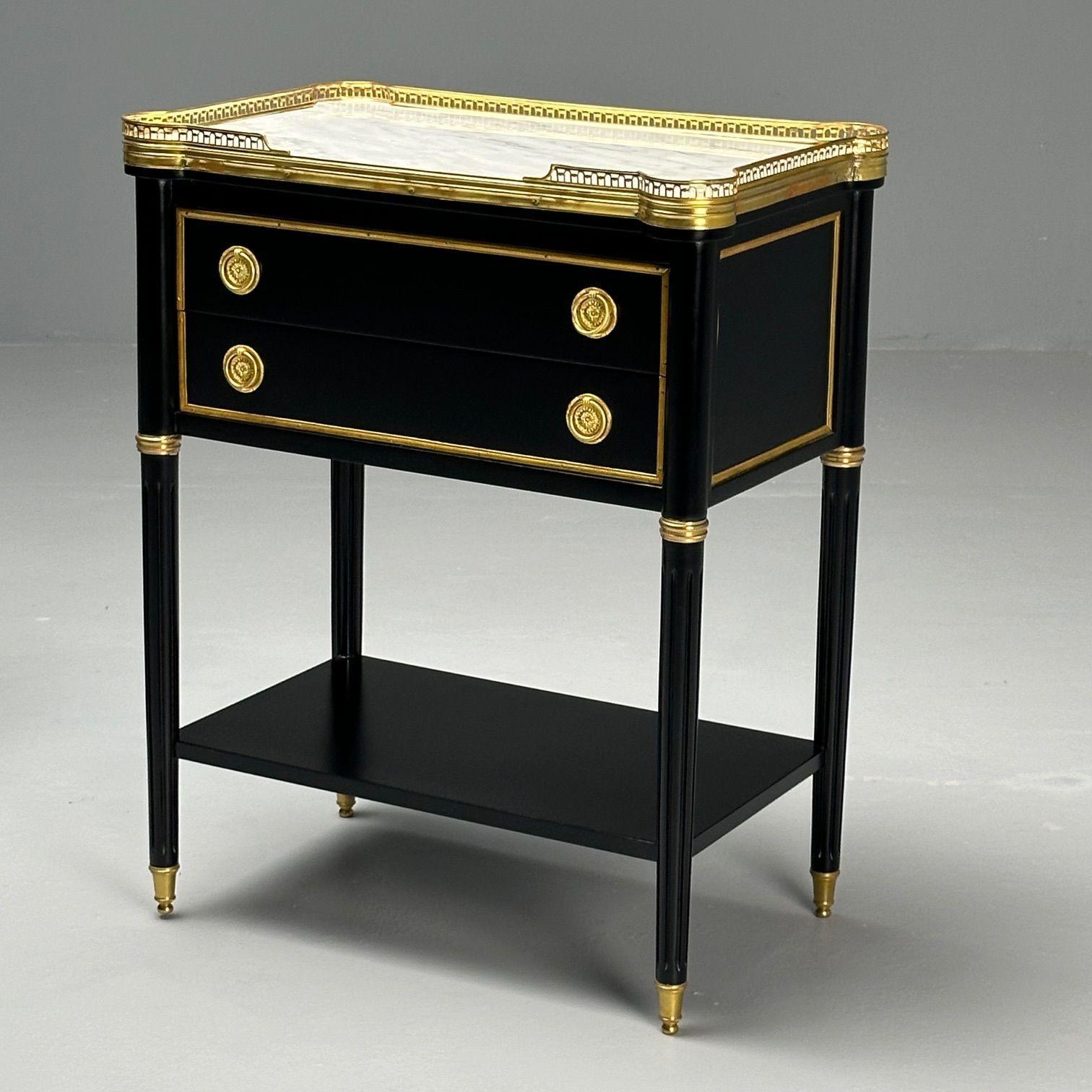Maison Jansen Style, Hollywood Regency, Tables de nuit, Wood peint, Marbre, Brass Bon état à Manhasset, NY