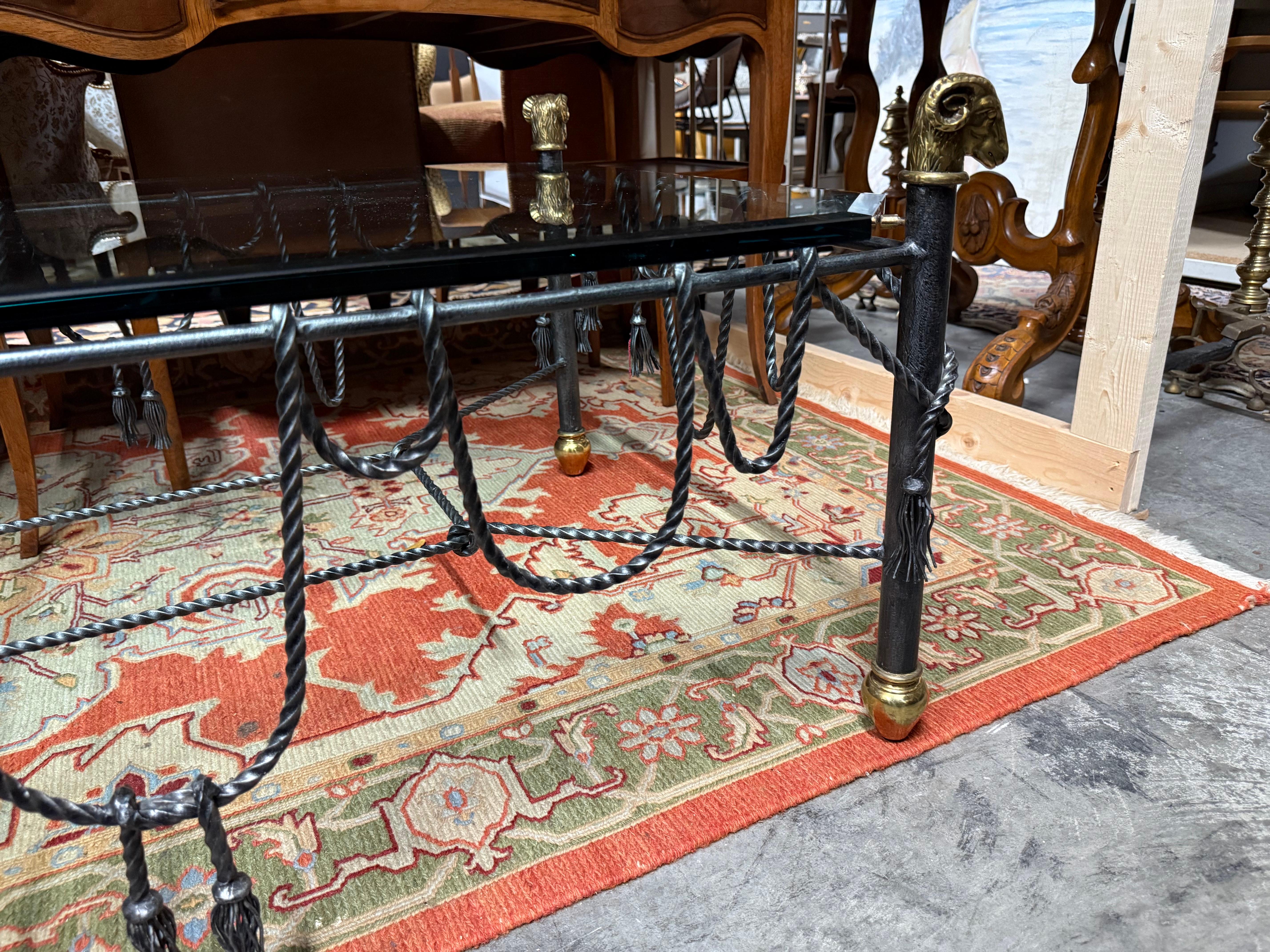 Maison Jansen Stil Eisen Seil und Quaste Rams Head Cocktail Tisch im Angebot 9