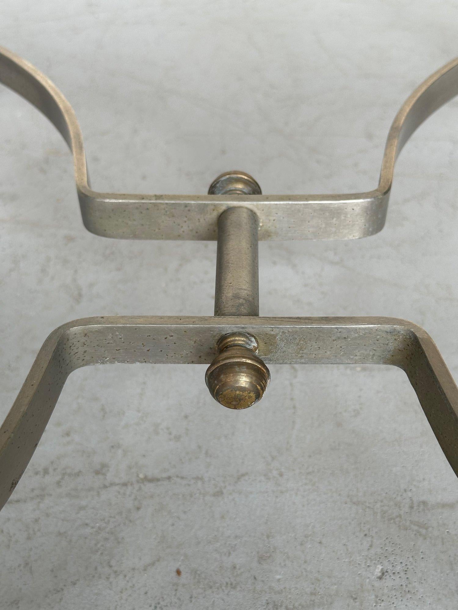 Maison Jansen Stil Italienisch 1940er Jahre Stahl und Glas End Tabelle im Angebot 8