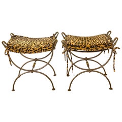 Paire de bancs italiens en métal et bronze doré de style Maison Jansen