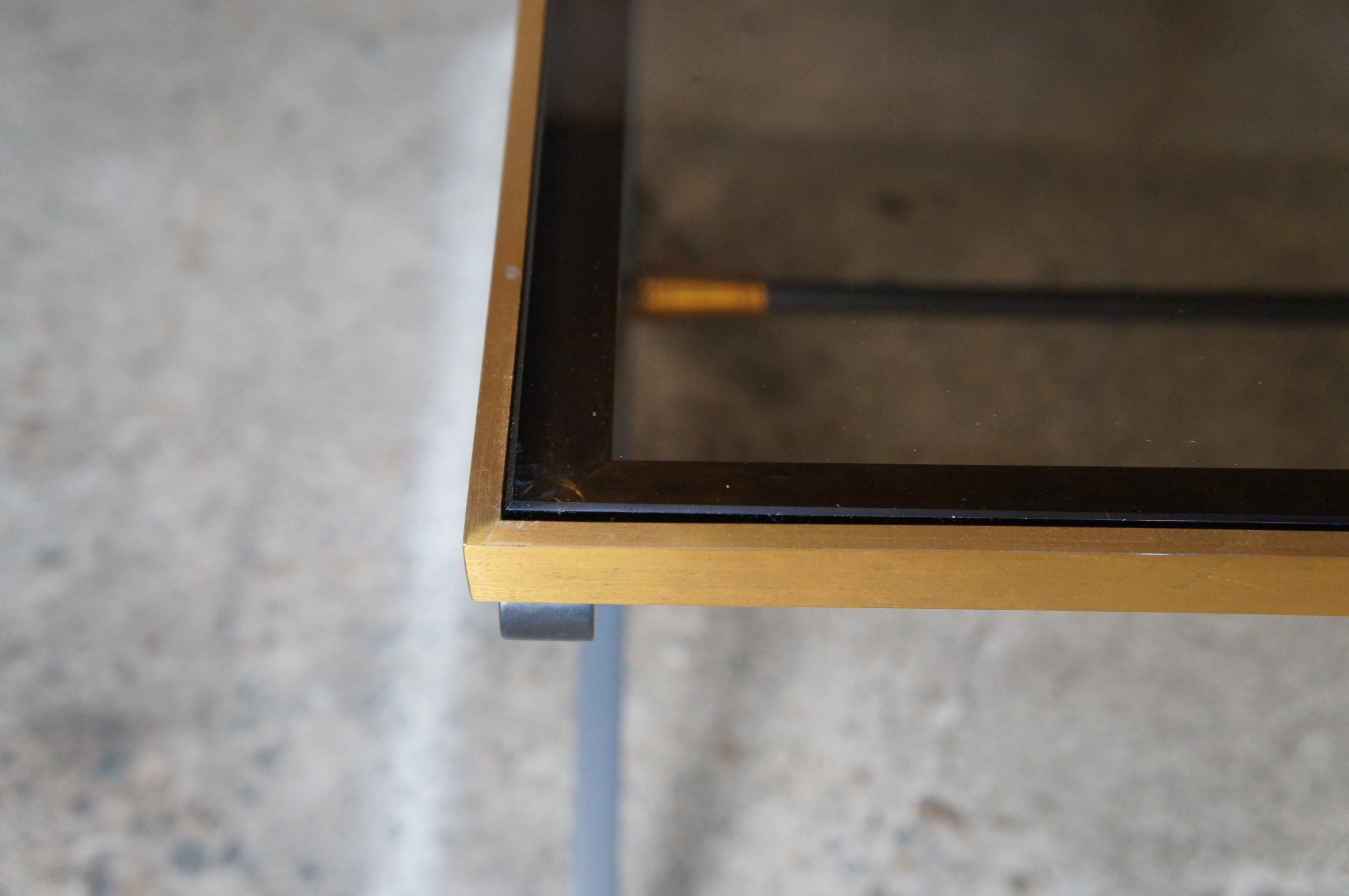 Table basse moderne néoclassique en acier et verre fumé de style Maison Jansen en vente 4