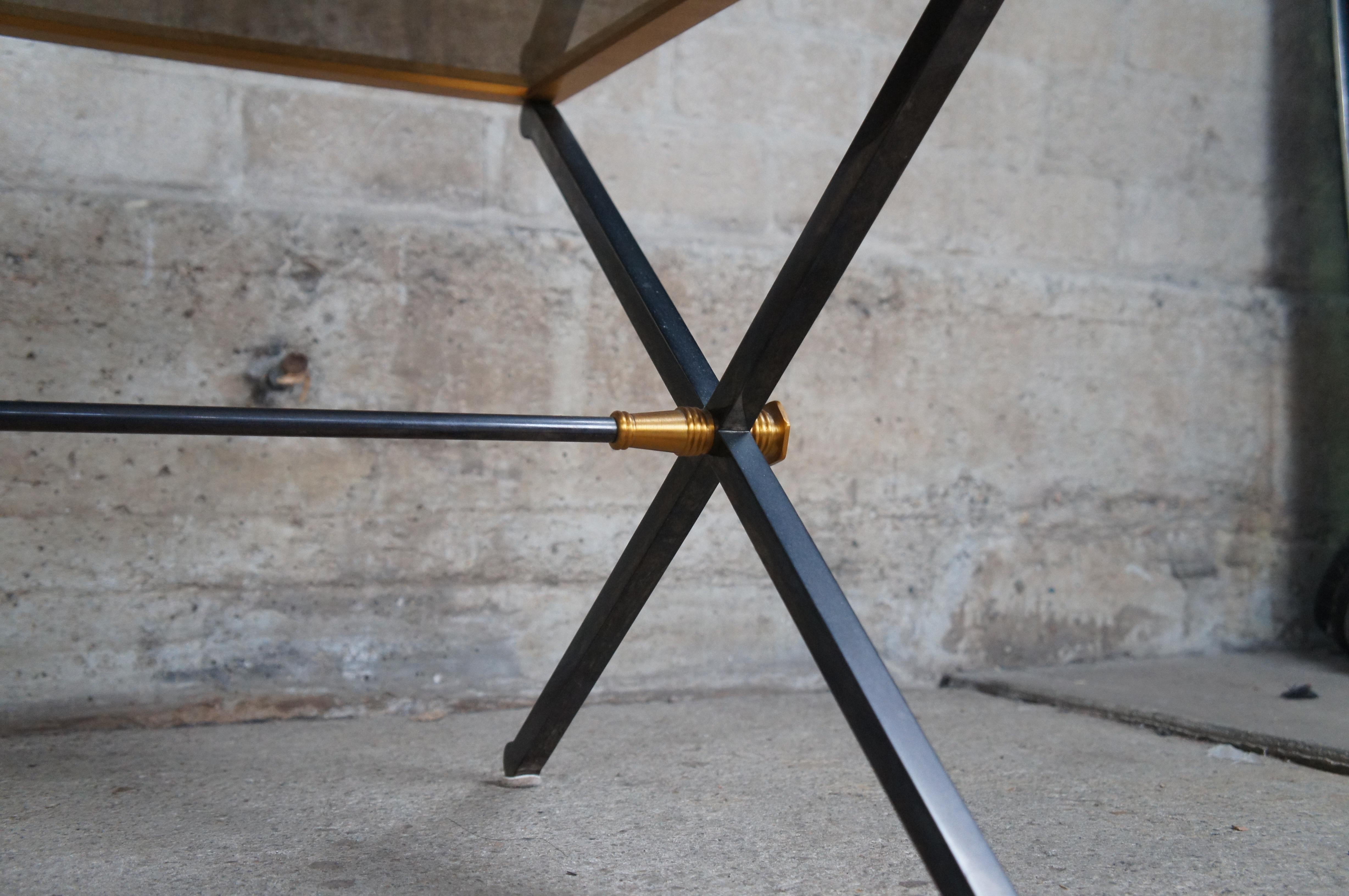 Table basse moderne néoclassique en acier et verre fumé de style Maison Jansen en vente 5