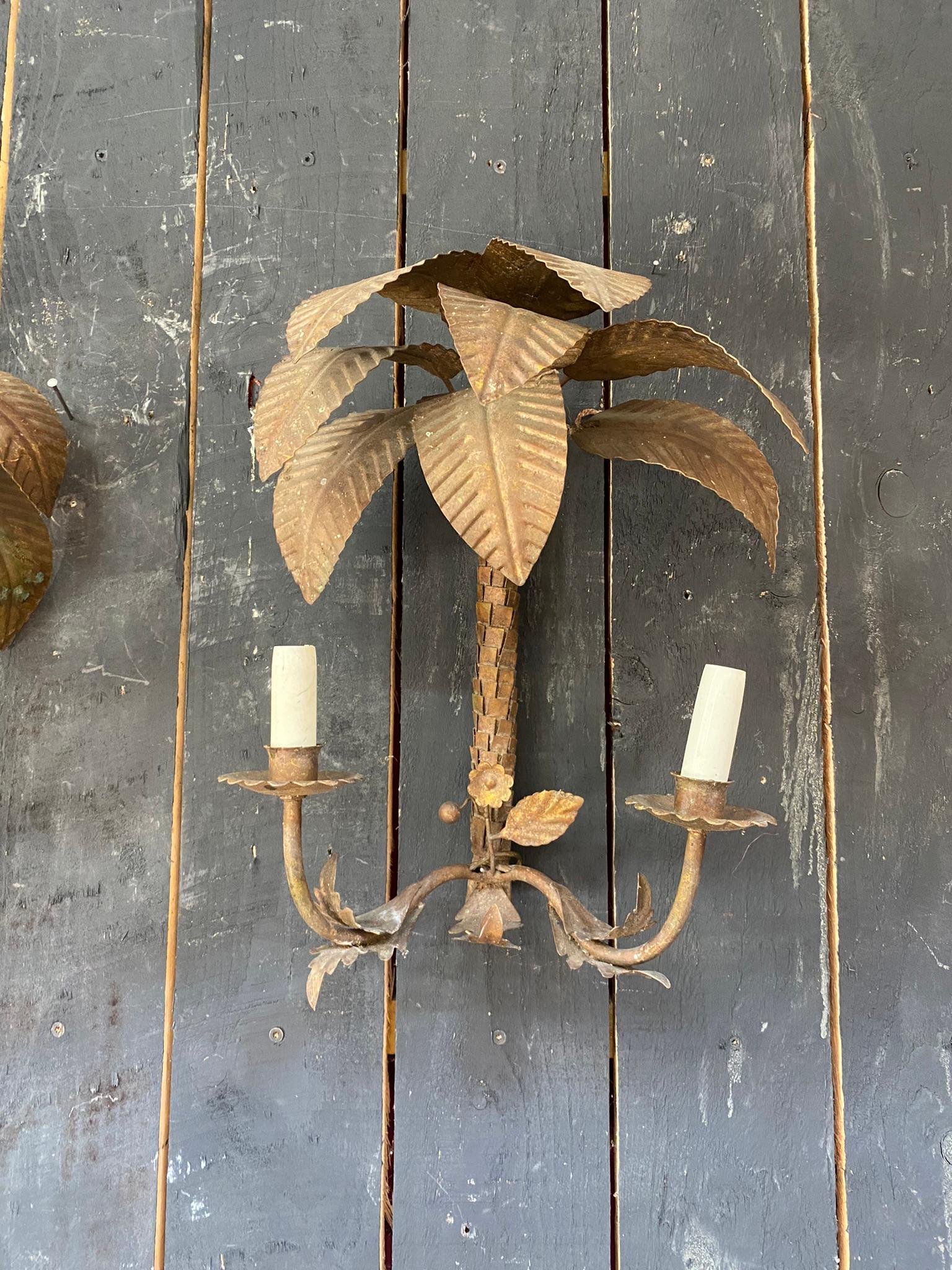 Mid-Century Modern MAISON JANSEN (style of) pair of lamps in gilded metal with palm tree decoration