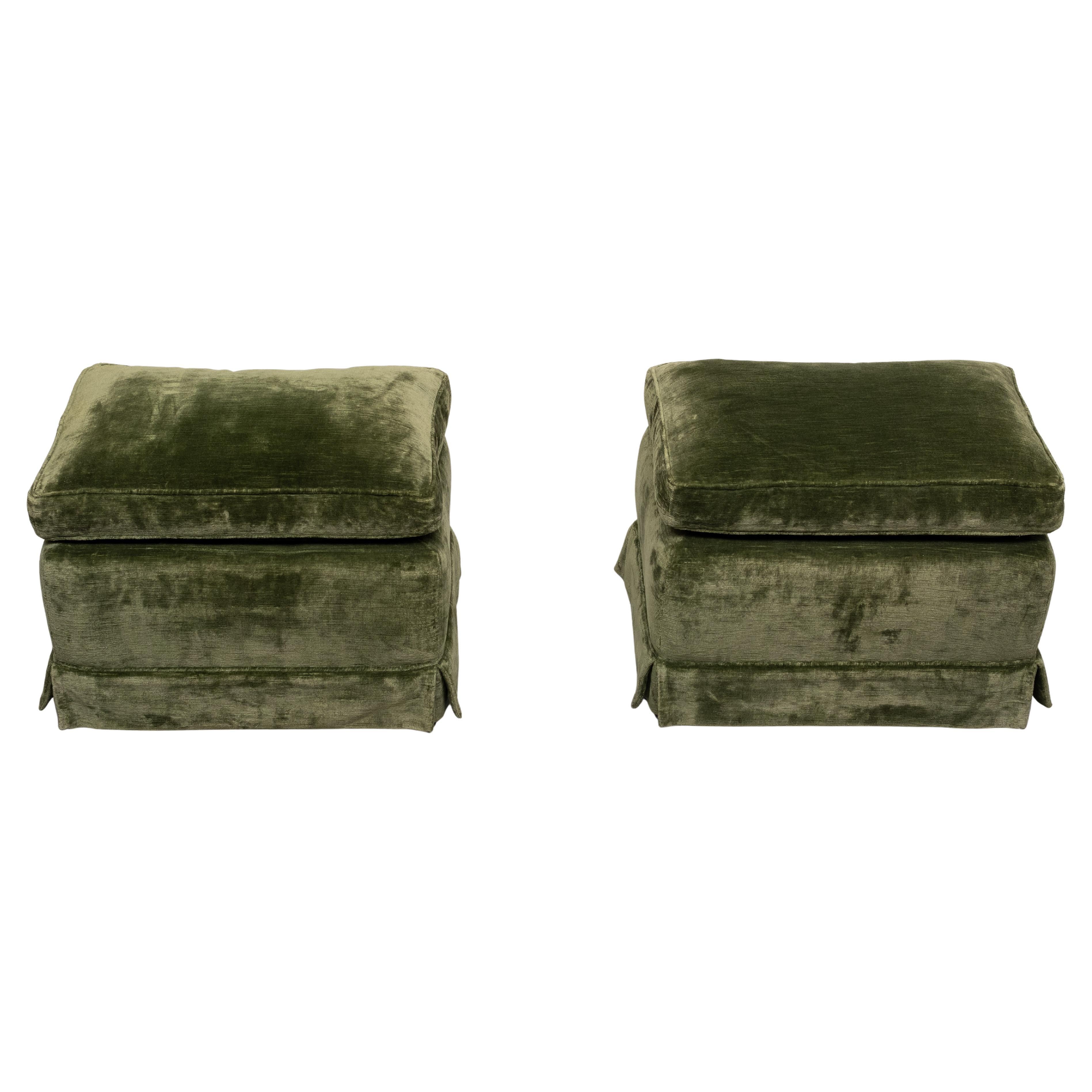 Very nice set of Green Velvet poufs . Professional clean t .
Regency style .Good condition .   