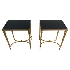 Maison Jansen Style Paire de tables d'appoint sophistiquées en laiton & Granit noir