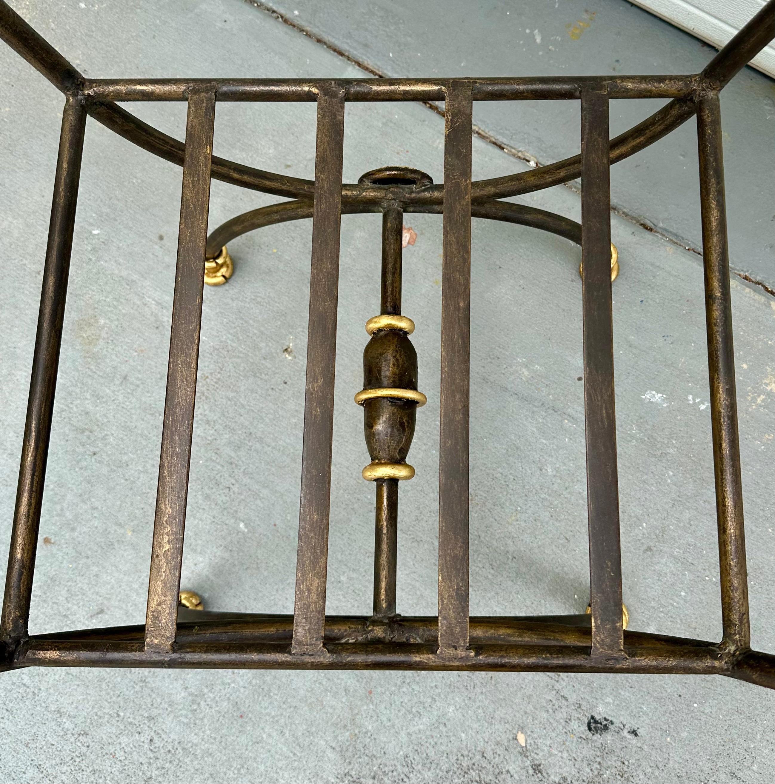 Maison Jansen Style Teilweise vergoldetes Schmiedeeisen Curule Bank. im Angebot 2