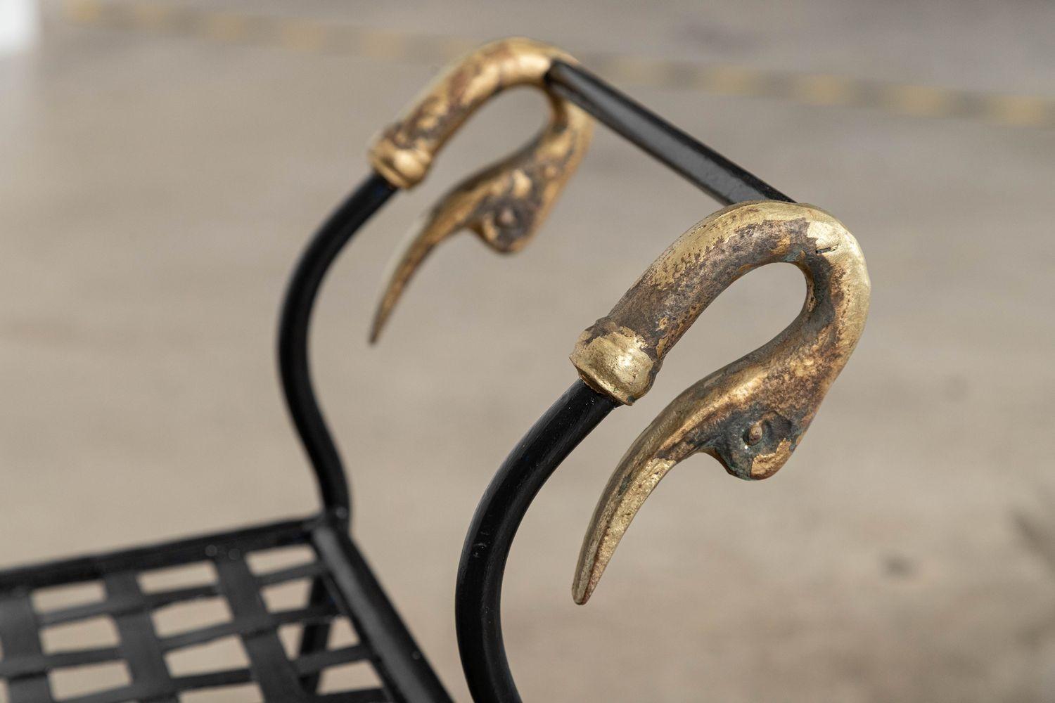Maison Jansen Swan Hocker im Empire-Stil mit Tatzenfüßen (Eisen) im Angebot
