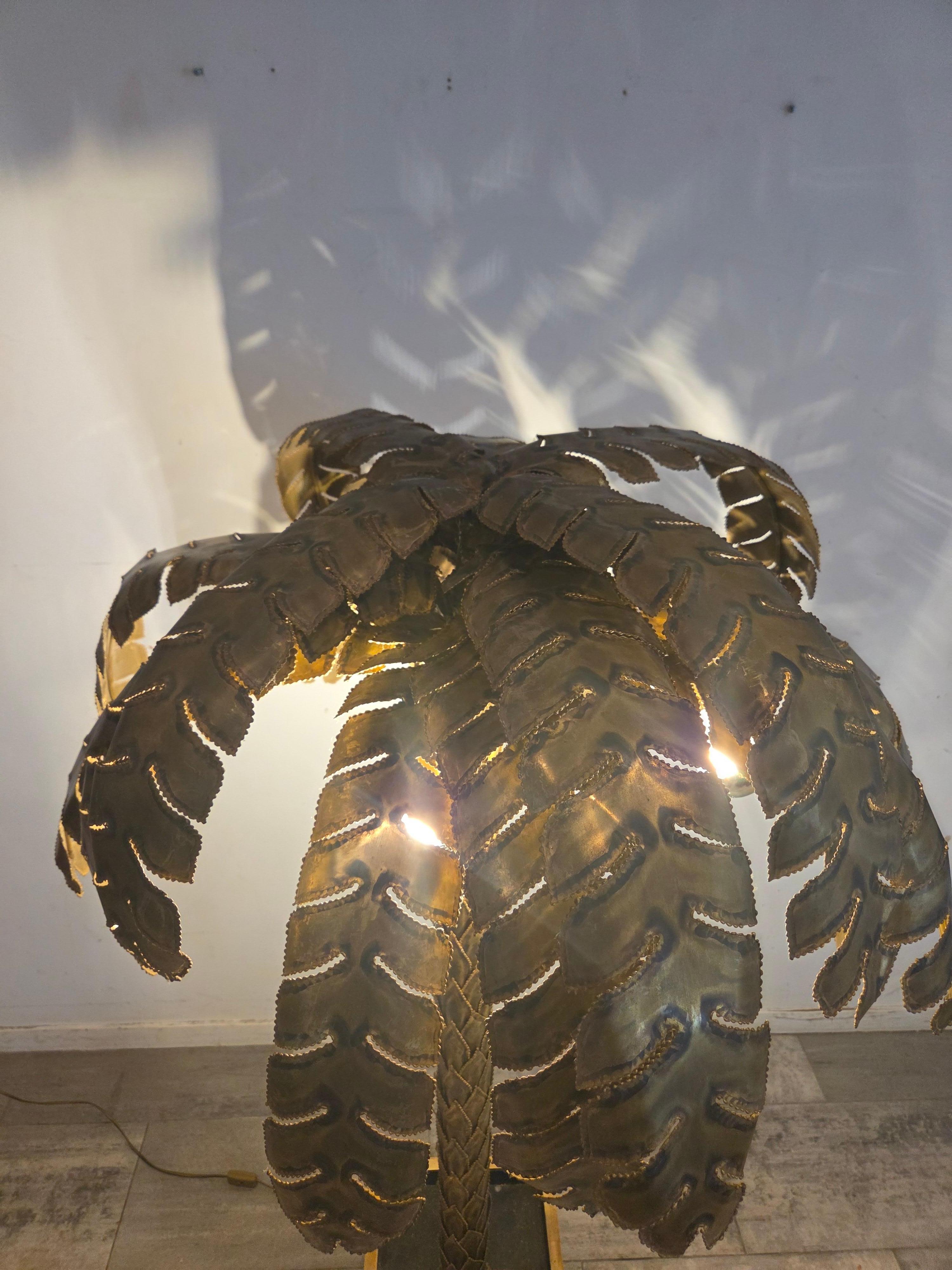 Français Maison Jansen Lampadaire vintage en laiton avec palmier, 1970, France en vente