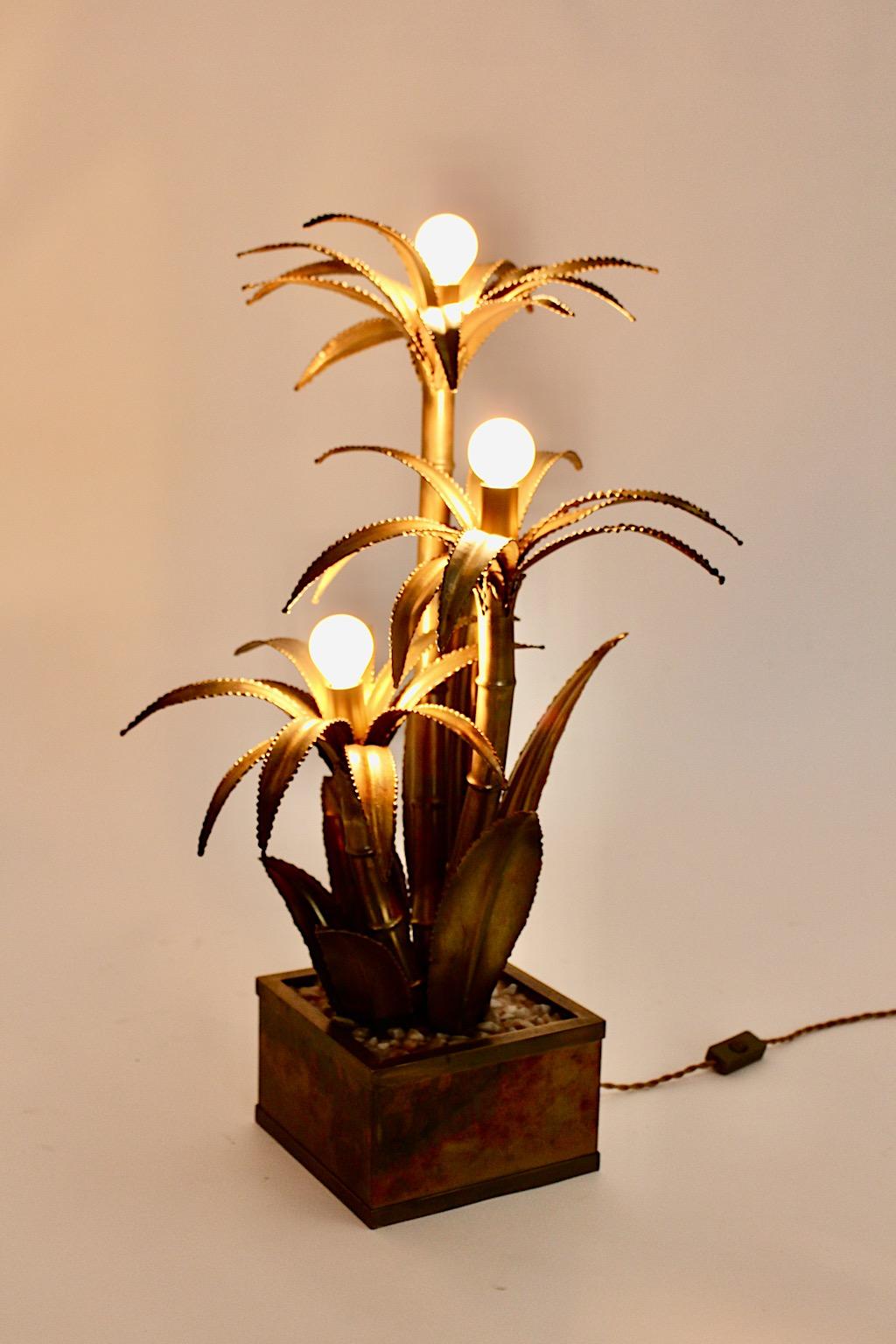 Maison Jansen Vintage Brass Palm Tree Table Lamp, 1970s, France In Good Condition For Sale In Vienna, AT