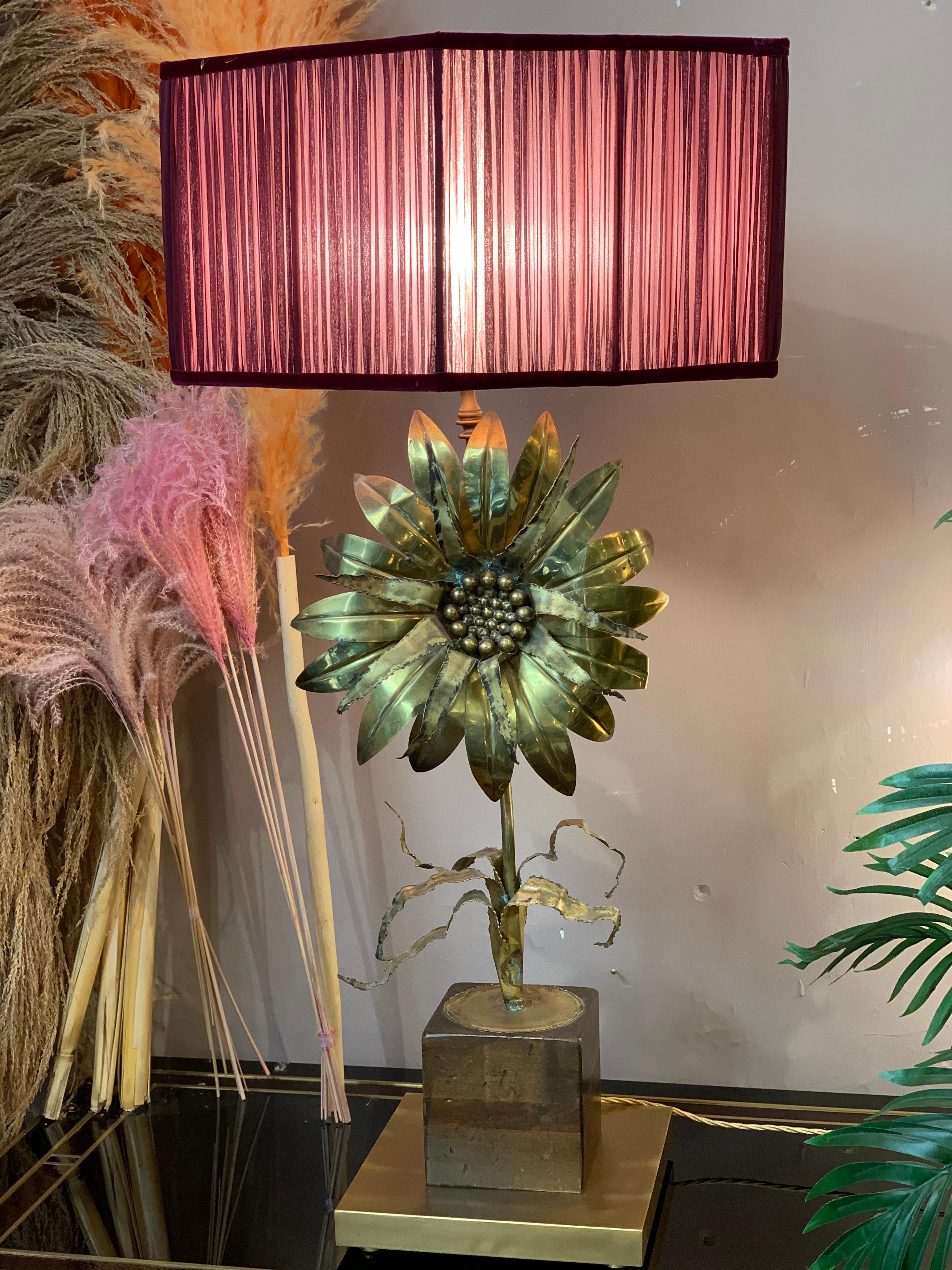 Maison Jansen Vintage Flower Brass Table Lamp with our Handcrafted Shade, 1970s In Excellent Condition In Florence, IT