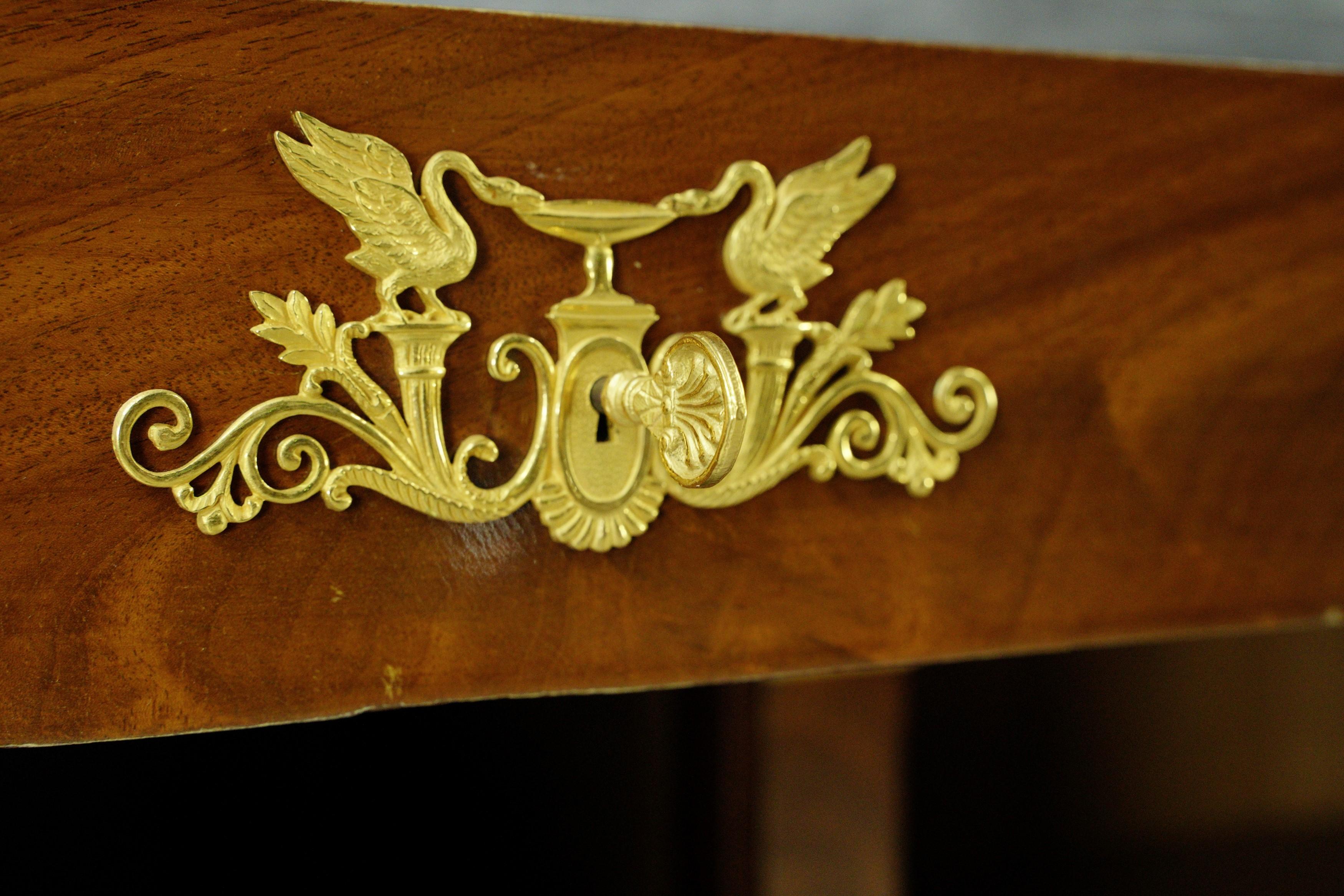 Maison Krieger Buffet Empire français Acajou Bronze doré en vente 6