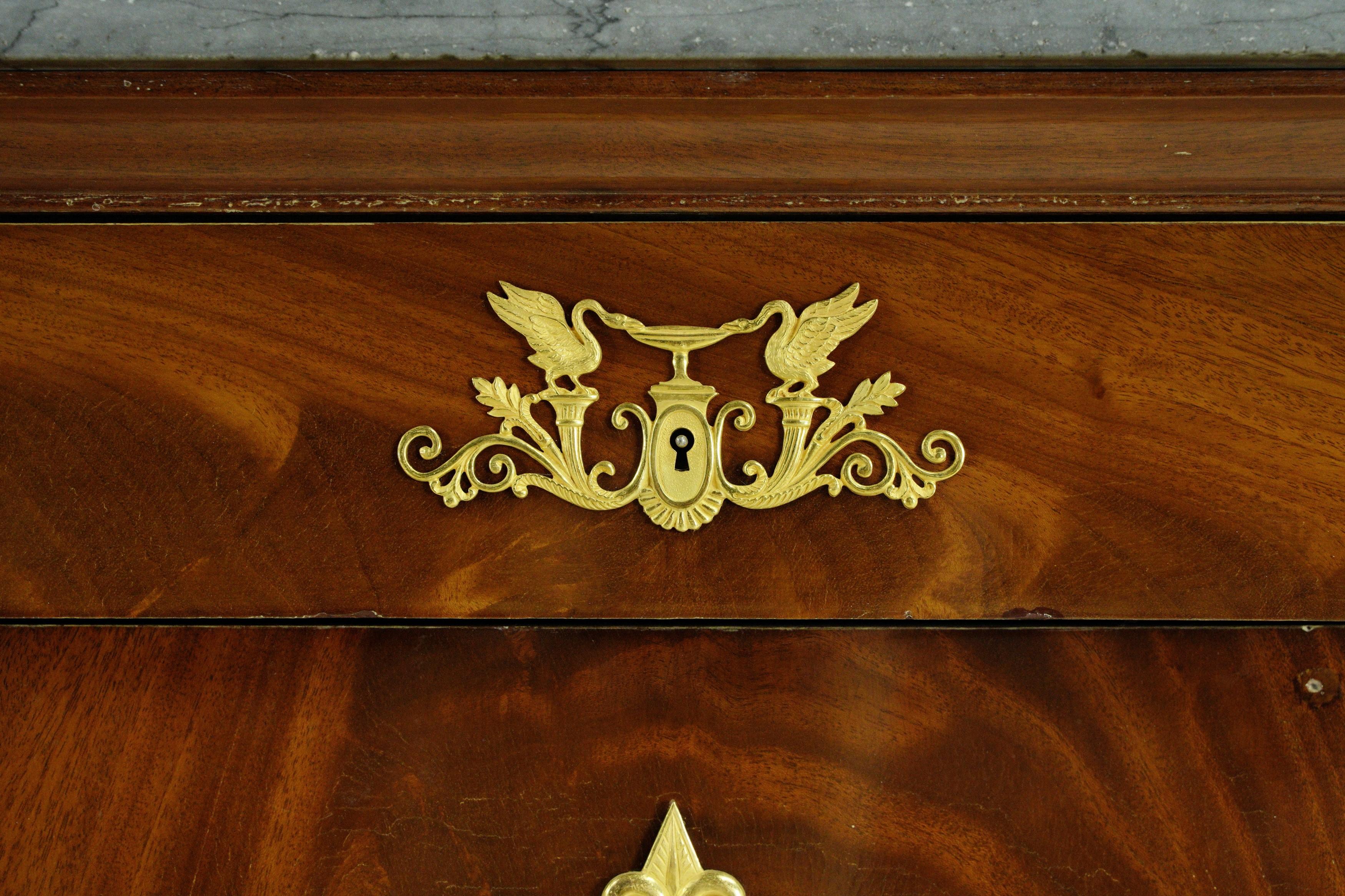 20ième siècle Maison Krieger Buffet Empire français Acajou Bronze doré en vente