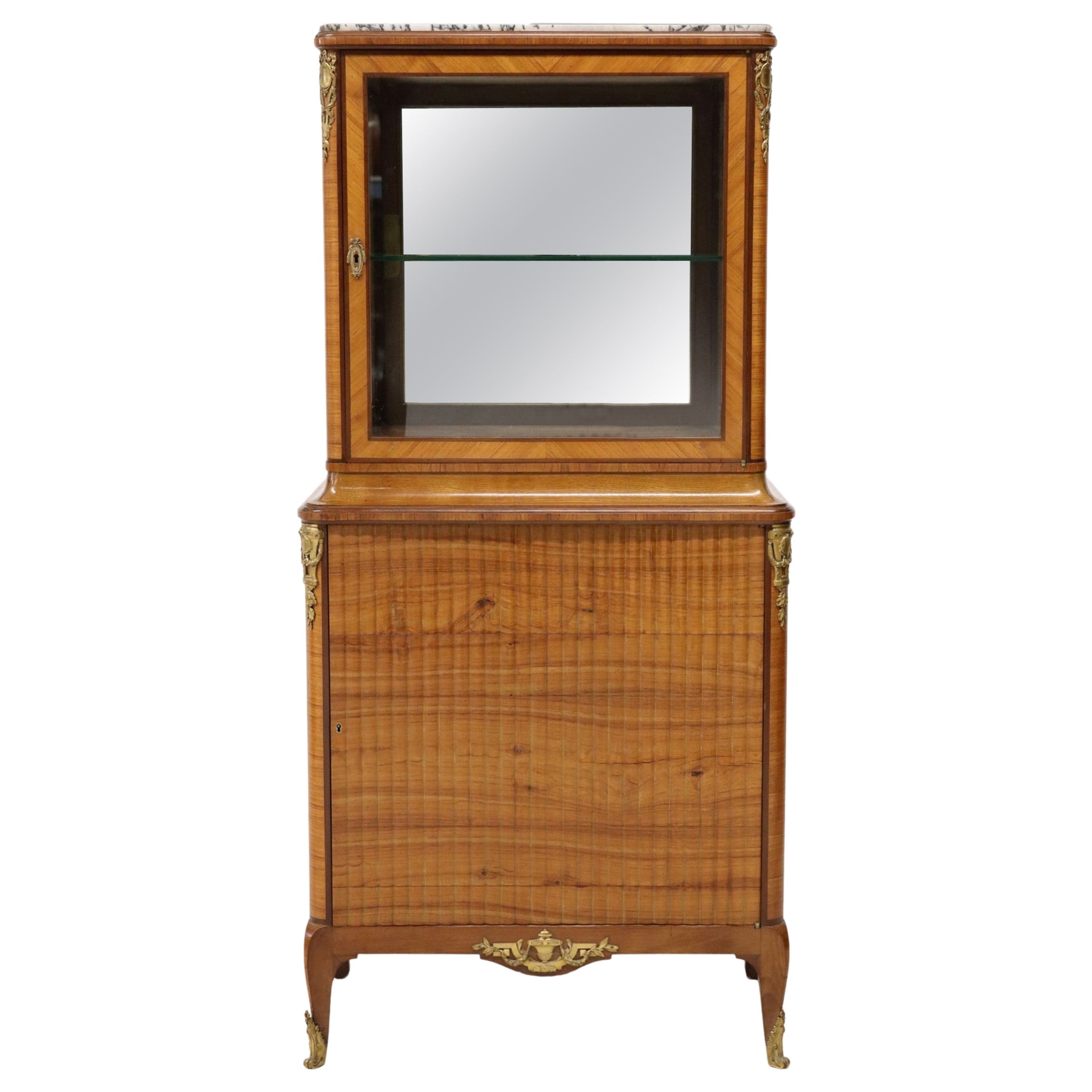 Maison Maison Krieger francese Luigi XVI abbinata al legno di Re, vetrina di vetro Vitrine in vendita