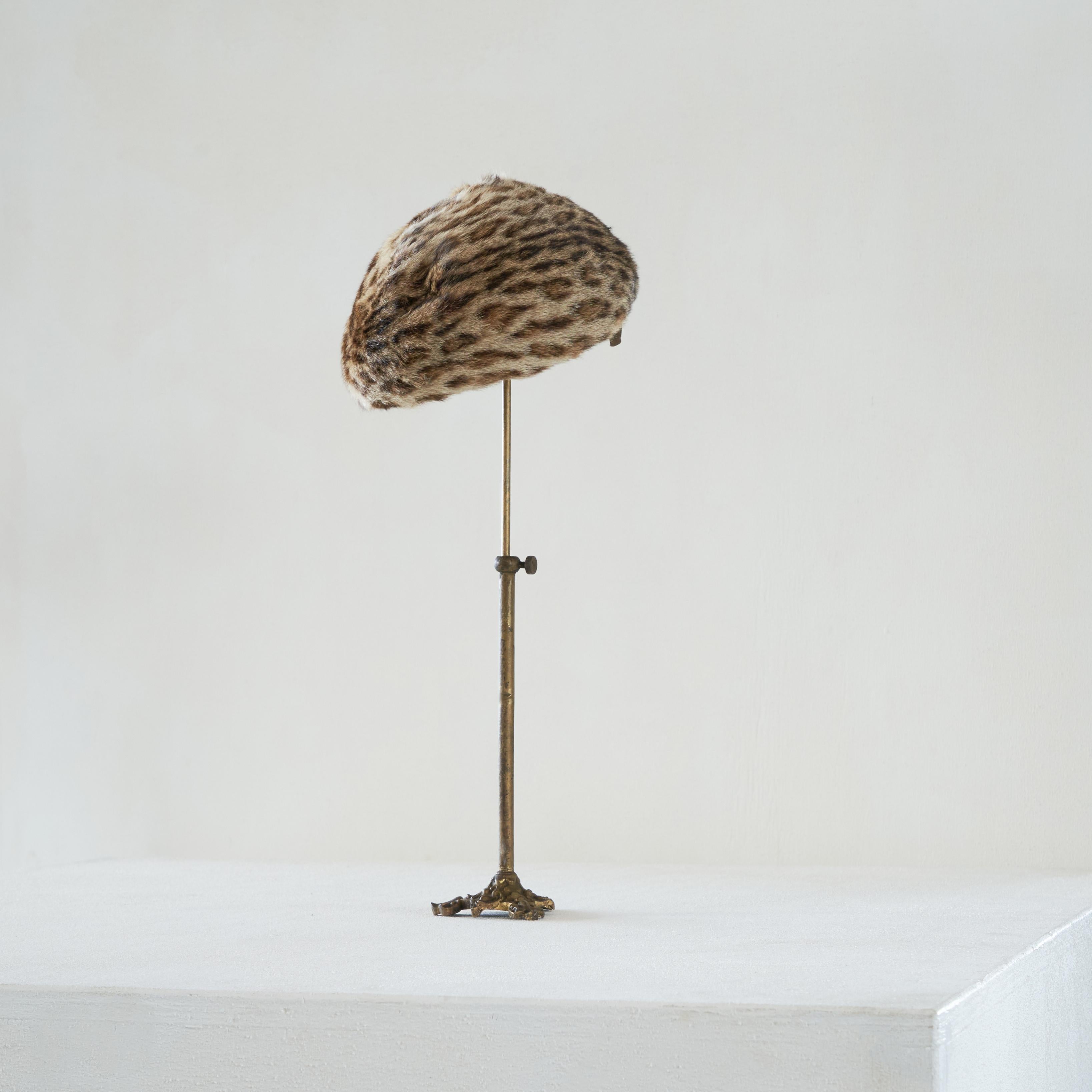 Fait main Chapeau en fourrure d'ocelot 'Maison Kuiper', années 1950 en vente