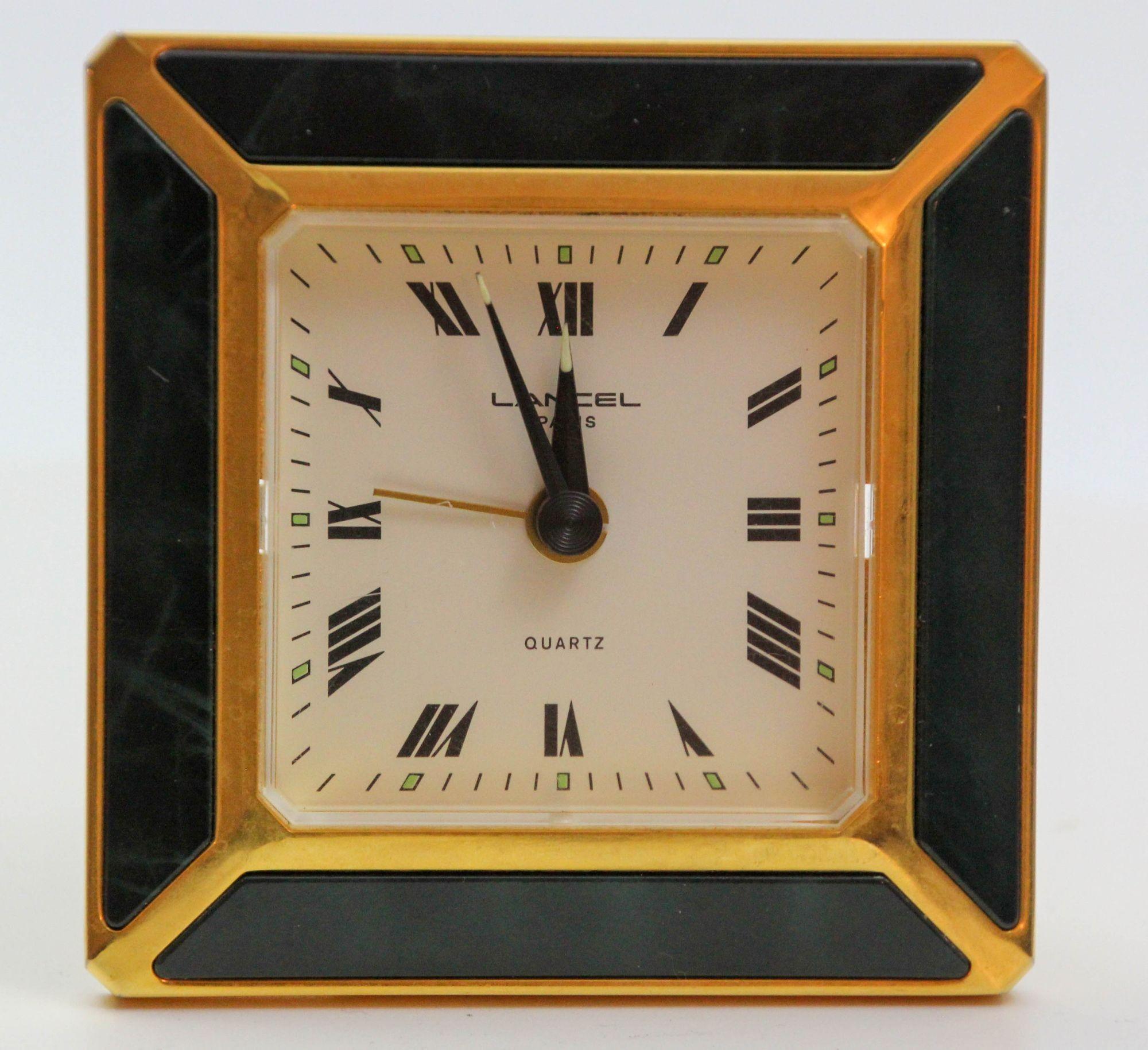 Reloj de sobremesa Maison Lancel Paris Reloj despertador de viaje de esmalte dorado y verde irlandés en venta 1